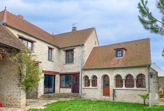center-val-de-loire - A characterful house, fully renovated, with an ornamental garden, nestled in the countryside of France’s Loiret department, 1 hour and 30 minutes south of Paris