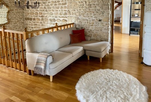 character properties France center val de loire   - 8