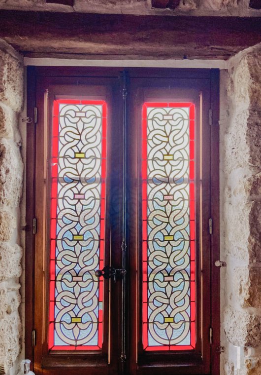 character properties France center val de loire   - 7