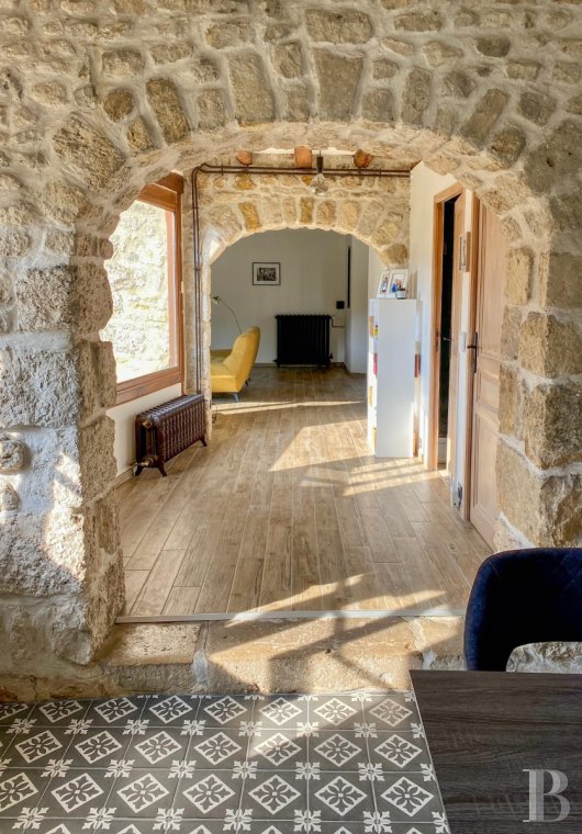 character properties France center val de loire   - 4