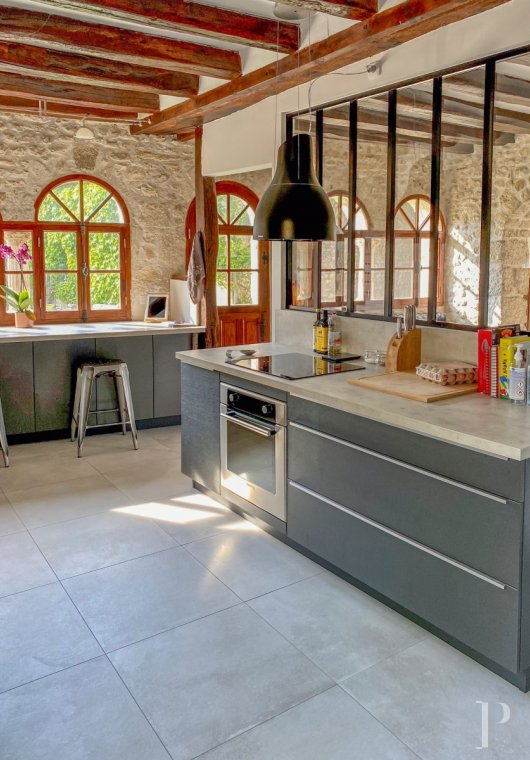 character properties France center val de loire   - 6