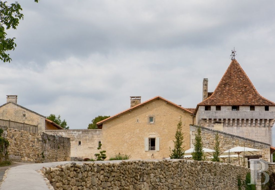 A former fortified estate in the heart of the Périgord vert, not far from Brantôme - photo  n°2