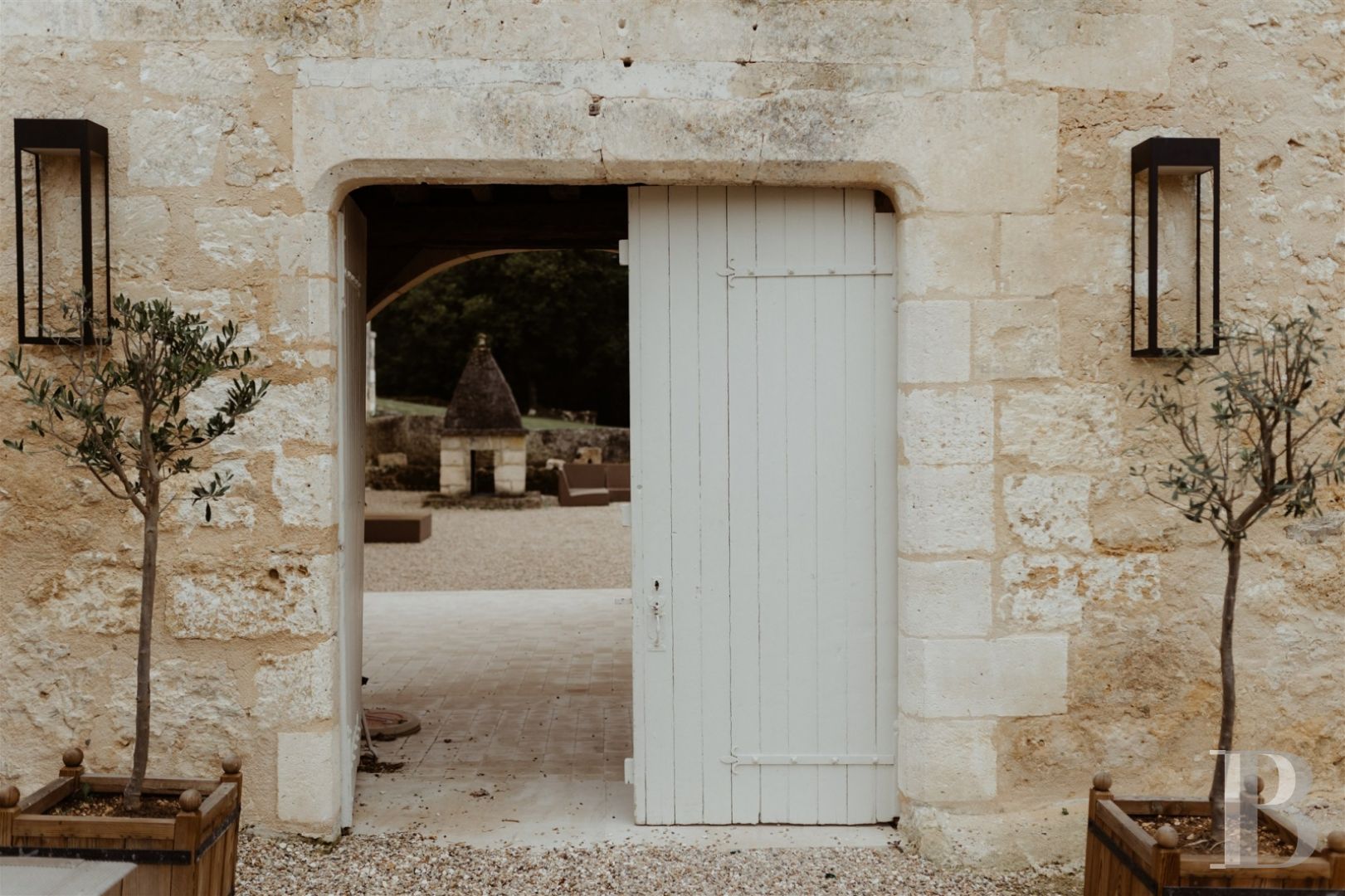 A former fortified estate in the heart of the Périgord vert, not far from Brantôme - photo  n°3
