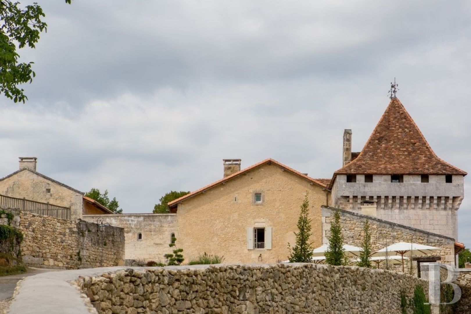 A former fortified estate in the heart of the Périgord vert, not far from Brantôme - photo  n°2