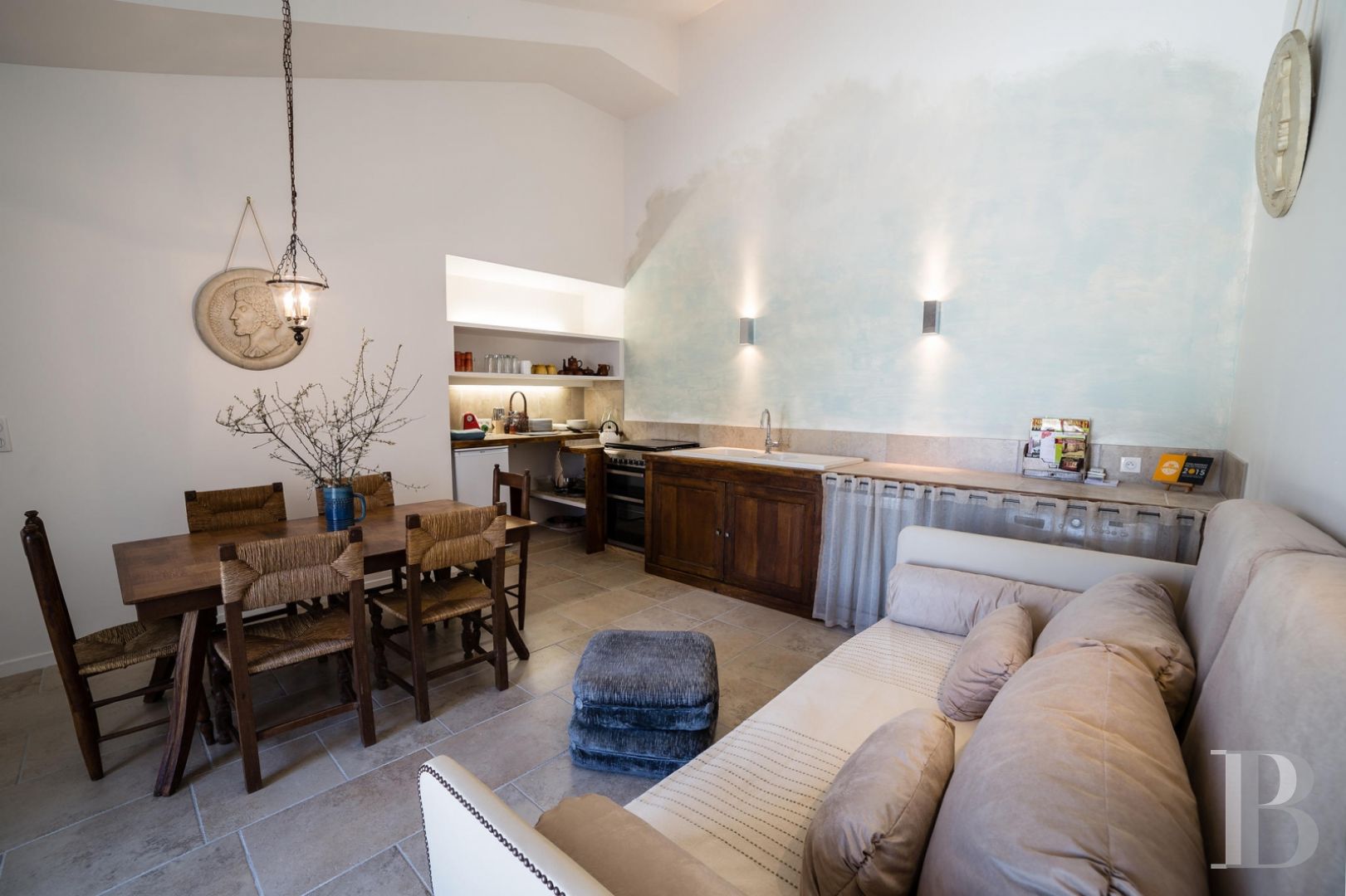 A Romanesque chapel in a hamlet lined with fields and orchards to the north of Agen - photo  n°24