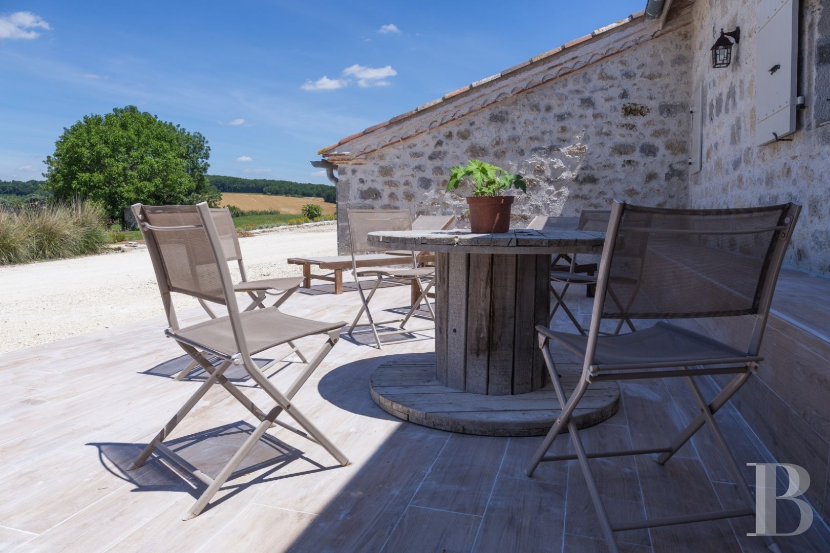 A Romanesque chapel in a hamlet lined with fields and orchards to the north of Agen - photo  n°16