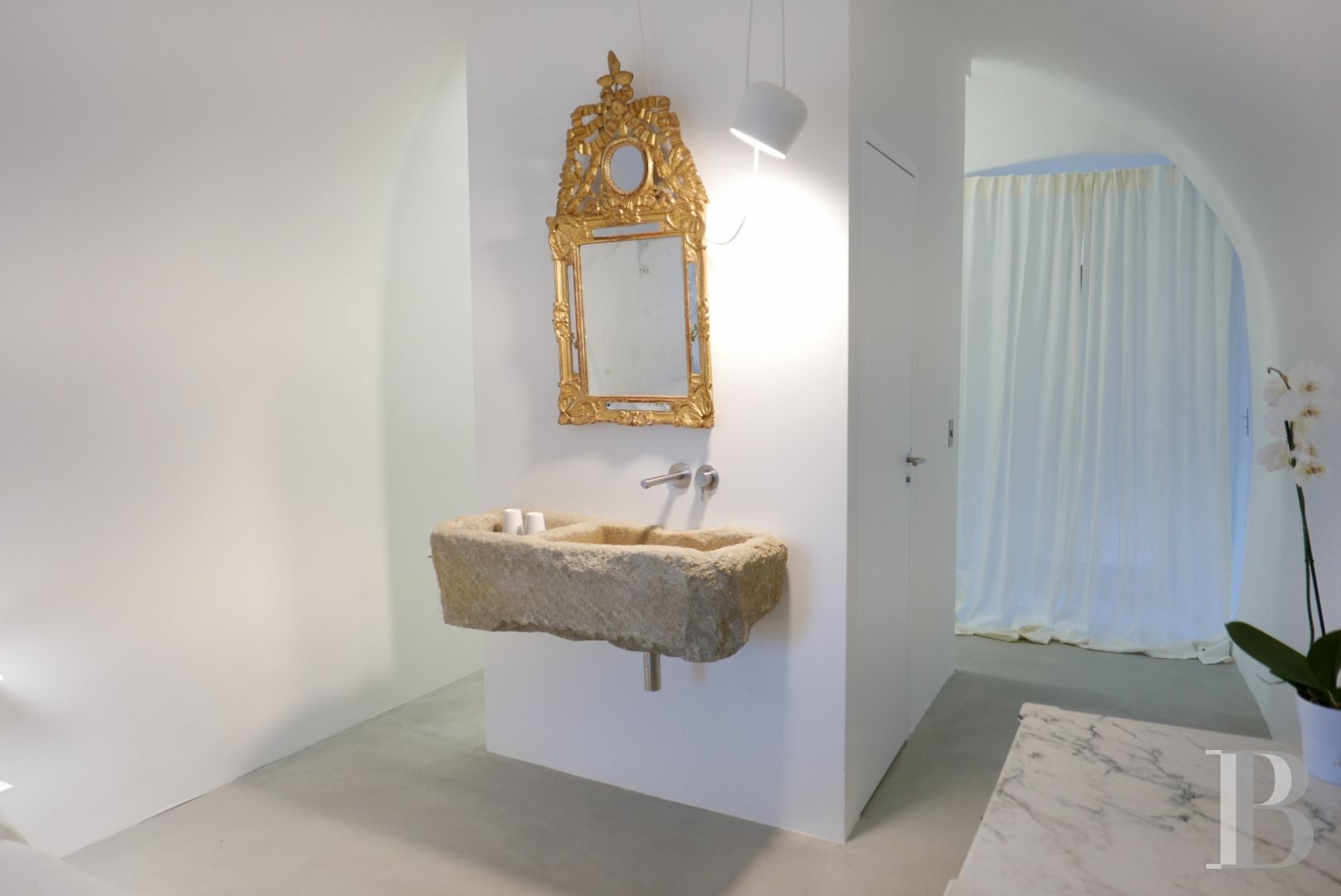 A thousand-year-old tower with a contemporary feel in the heart of Gard, not far from Uzès - photo  n°17