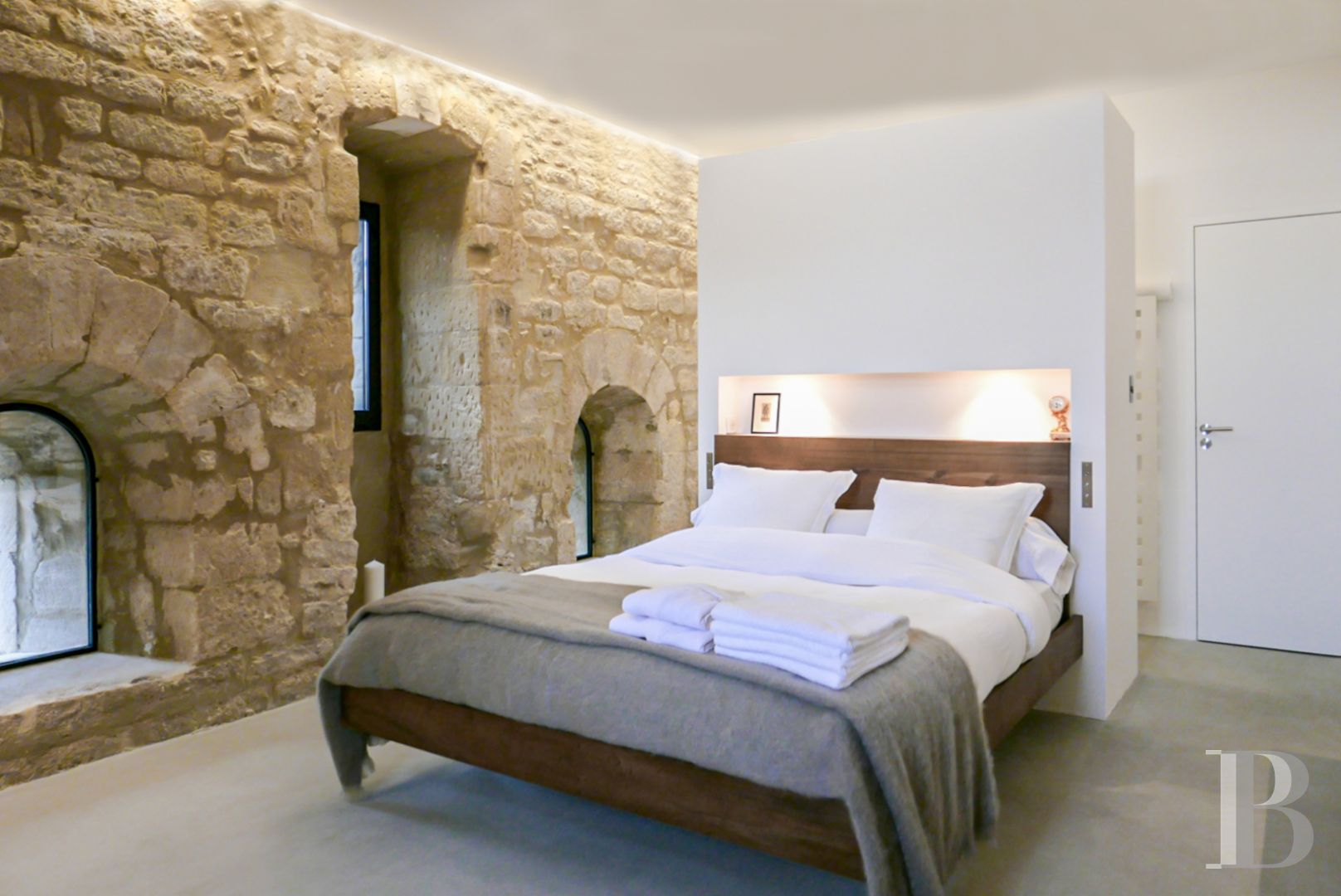 A thousand-year-old tower with a contemporary feel in the heart of Gard, not far from Uzès - photo  n°21