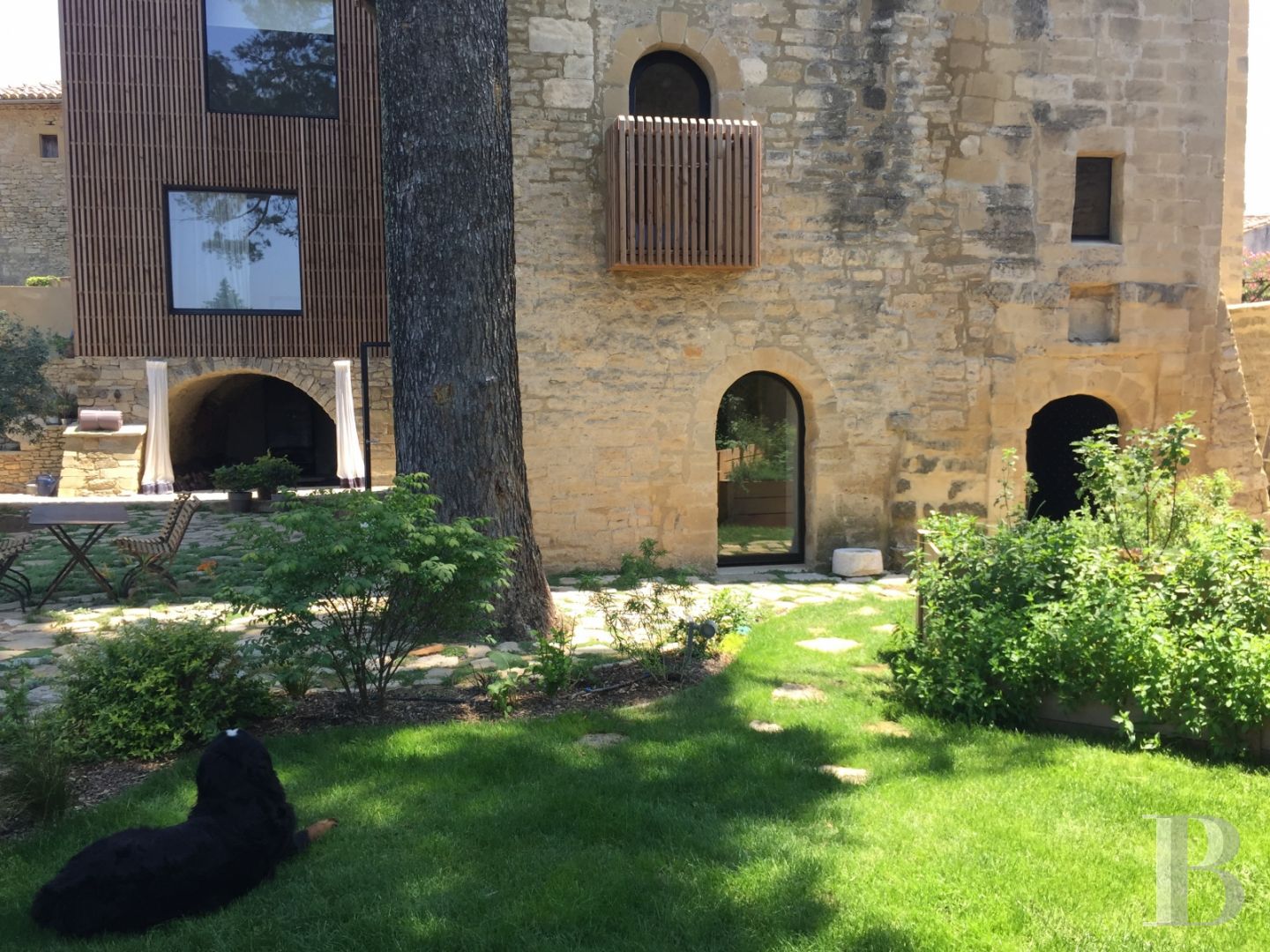 A thousand-year-old tower with a contemporary feel in the heart of Gard, not far from Uzès - photo  n°6