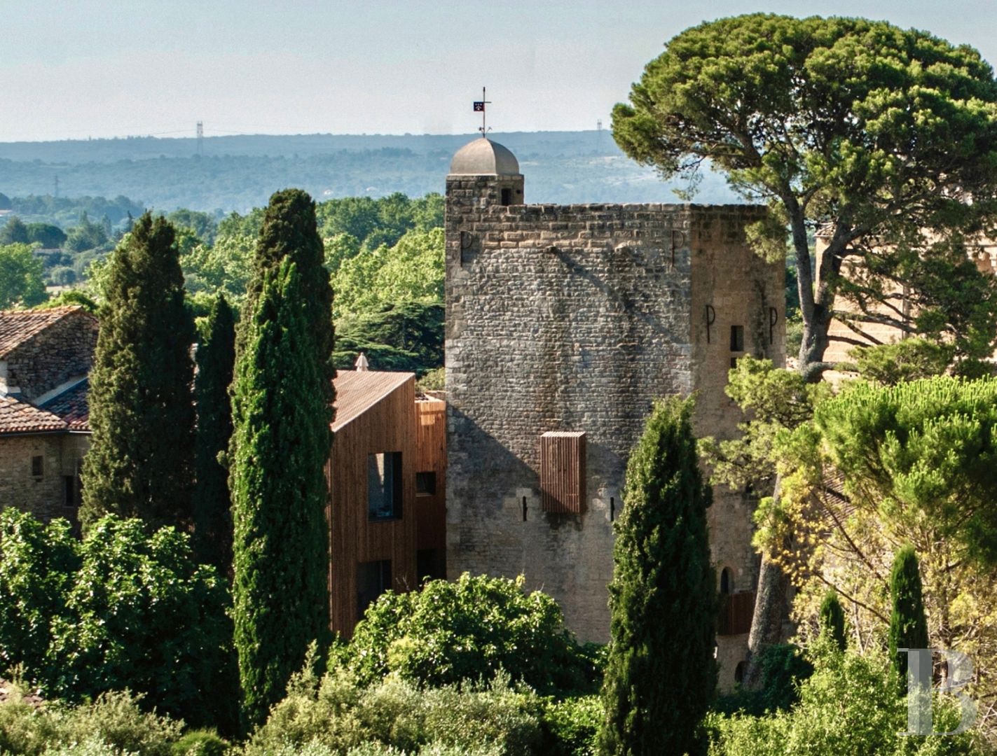 A thousand-year-old tower with a contemporary feel in the heart of Gard, not far from Uzès - photo  n°1