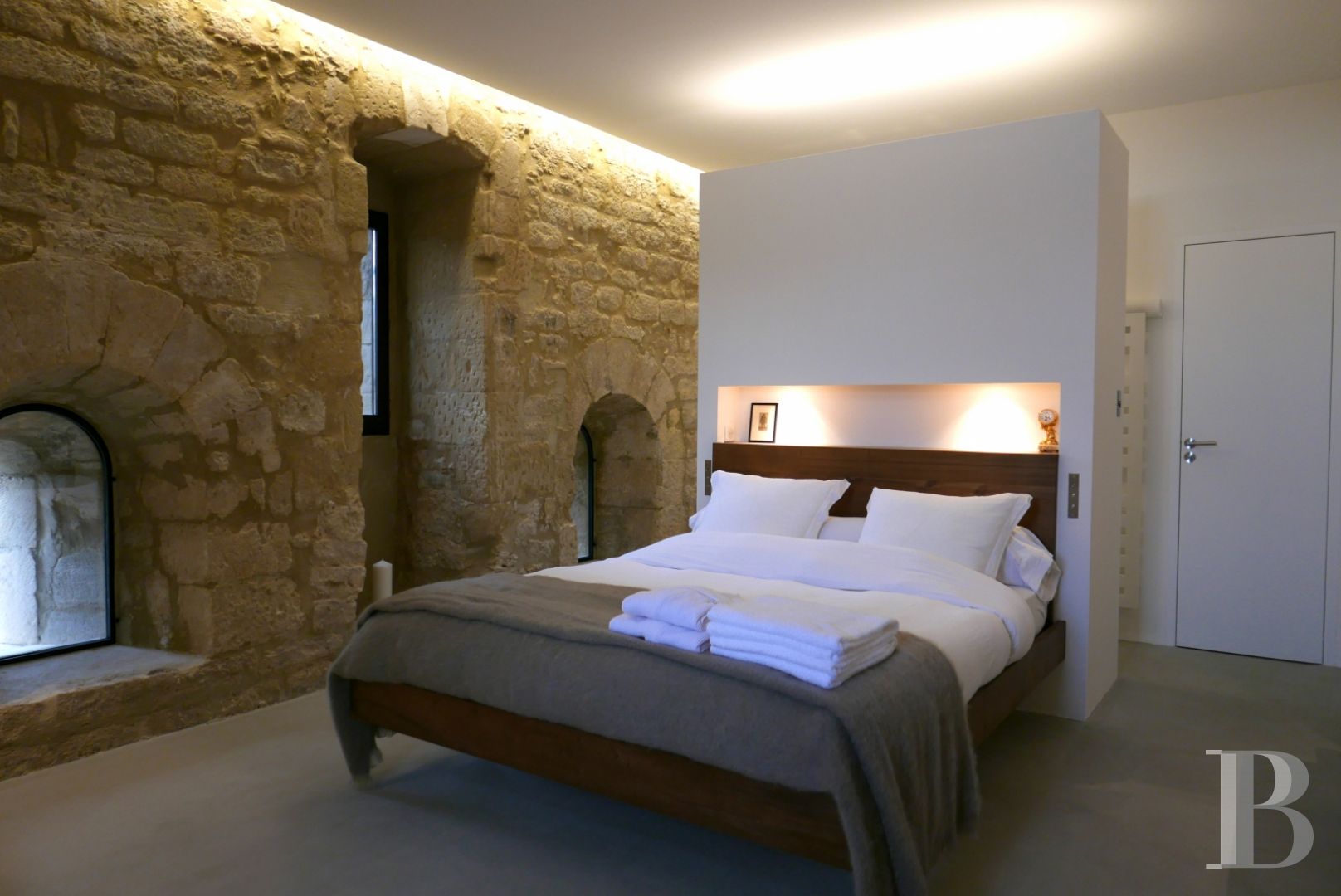 En plein cœur du Gard, non loin d’Uzès, une tour millénaire et contemporaine - photo  n°15