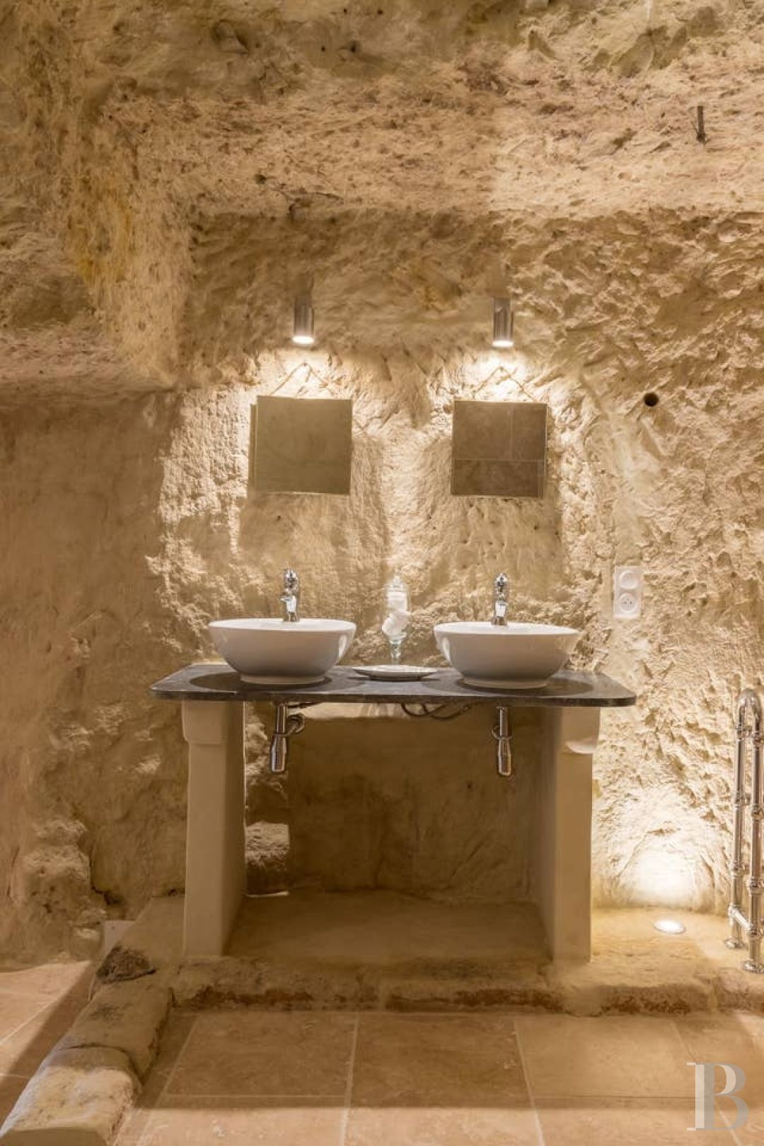 A troglodyte house full of comfort and light in the Val de Loire across from Amboise  - photo  n°13