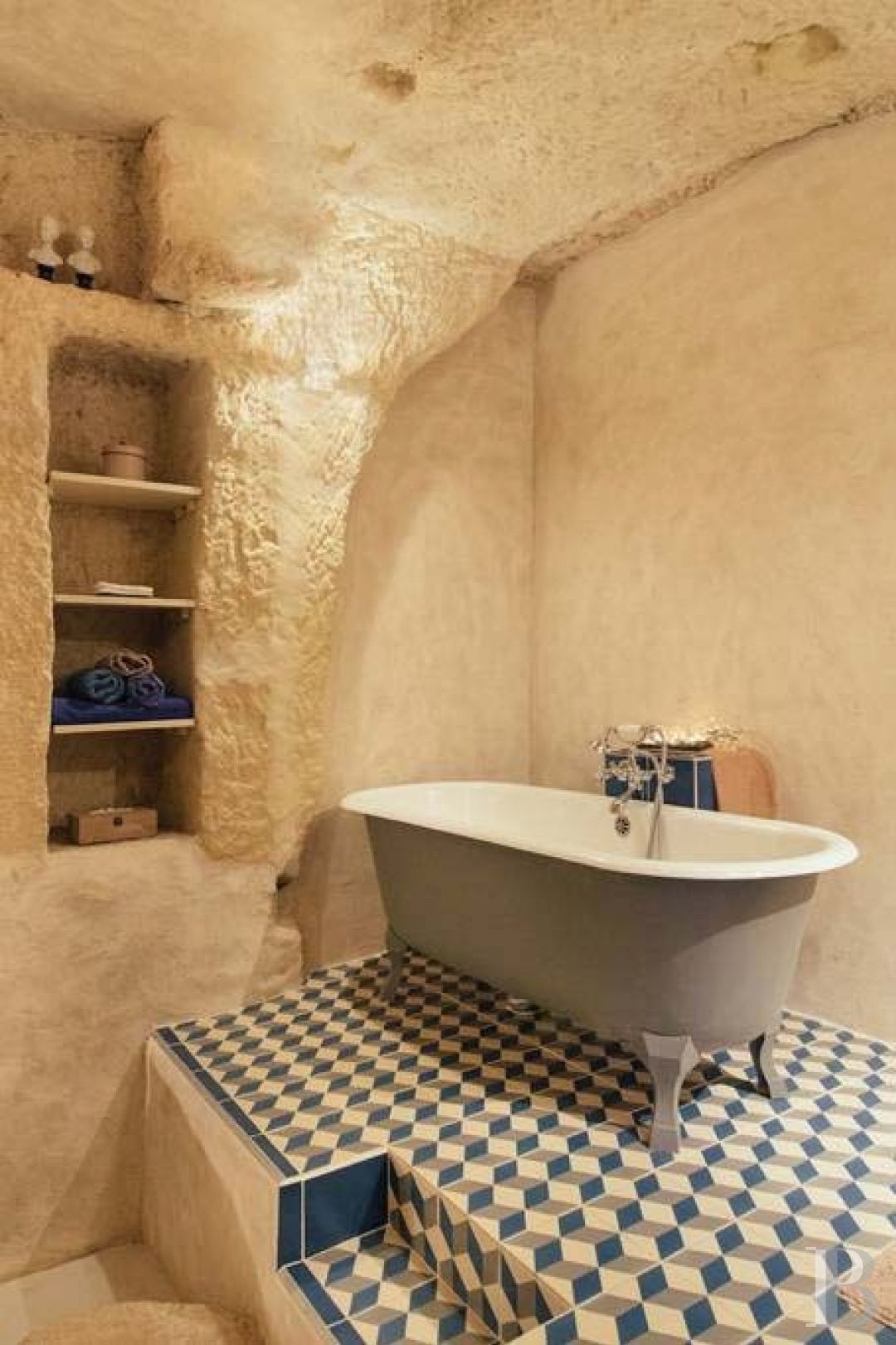 A troglodyte house full of comfort and light in the Val de Loire across from Amboise  - photo  n°24