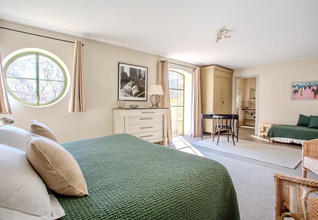 A house dedicated to holiday stays in the heart of a wine estate, south-east of Cairanne, in Vaucluse - photo  n°10