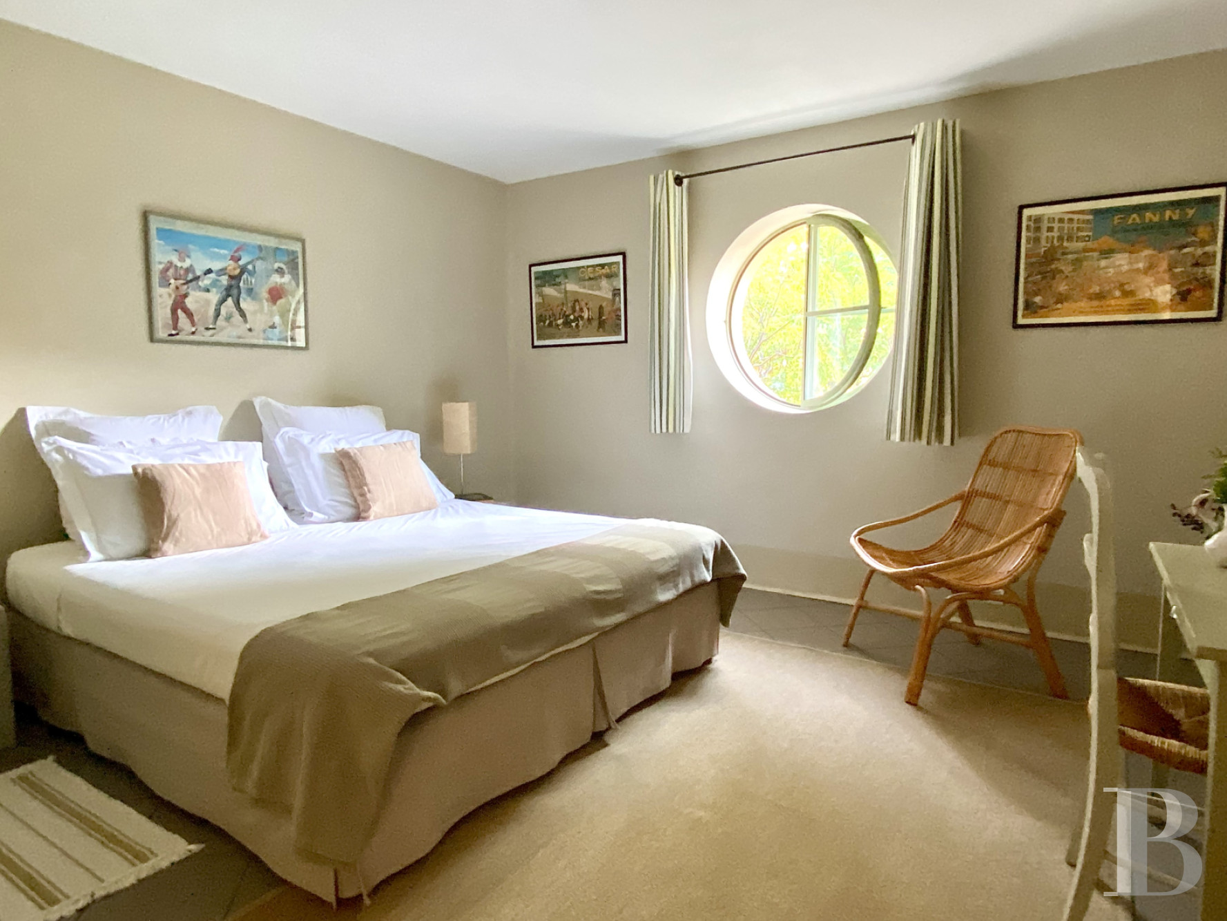 Dans le Vaucluse, au sud-est de Cairanne, une maison dédiée à la villégiature au cœur d’un domaine viticole  - photo  n°25