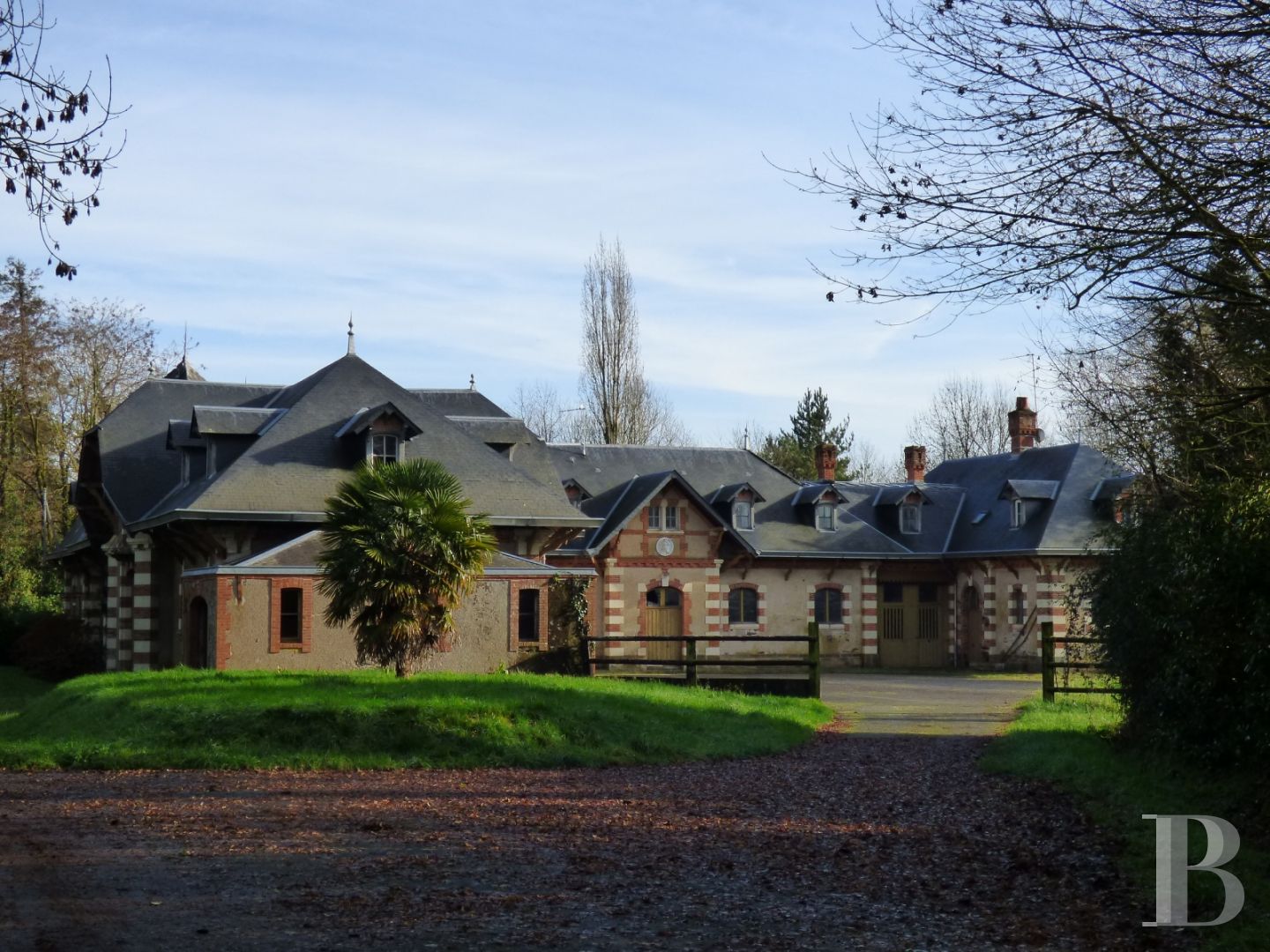 Entre Angers et Cholet, un château de famille entouré de ses terres - photo  n°22
