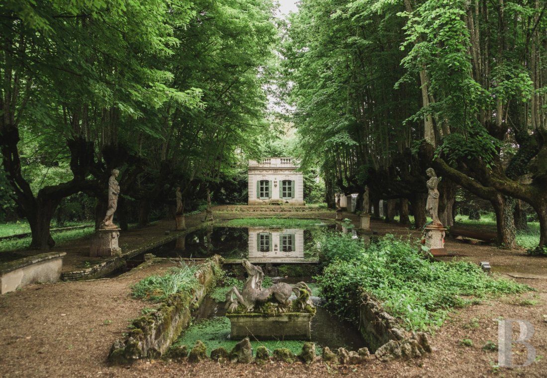 Au sud d’Auxerre, au bord de l’Yonne, un domaine du 18e s.  ouvert à toutes les villégiatures - photo  n°20