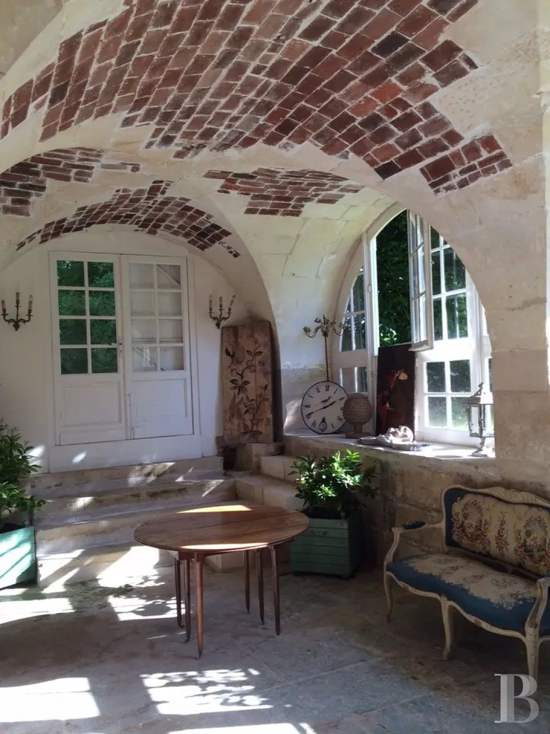 Au sud d’Auxerre, au bord de l’Yonne, un domaine du 18e s.  ouvert à toutes les villégiatures - photo  n°31