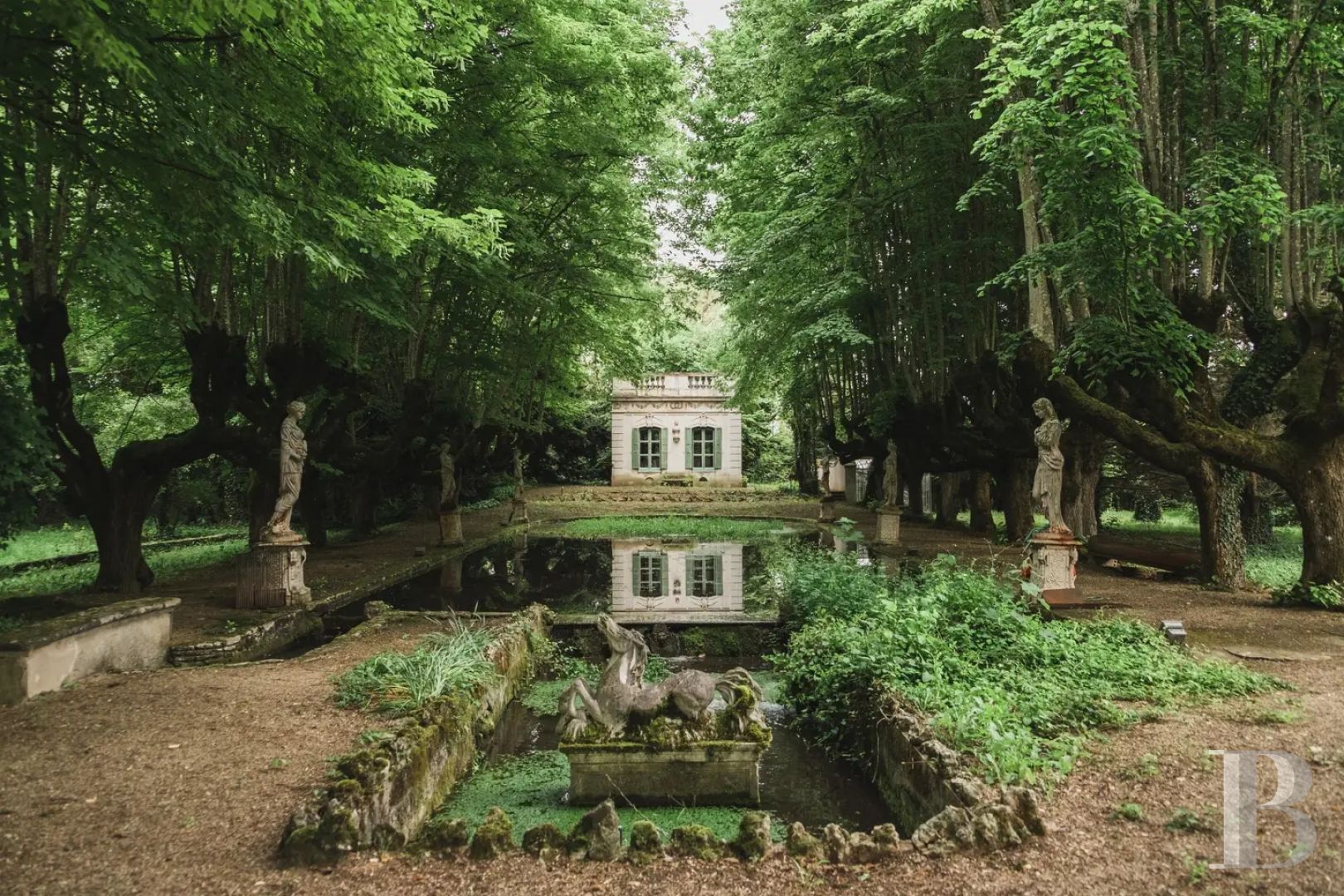 Au sud d’Auxerre, au bord de l’Yonne, un domaine du 18e s.  ouvert à toutes les villégiatures - photo  n°20