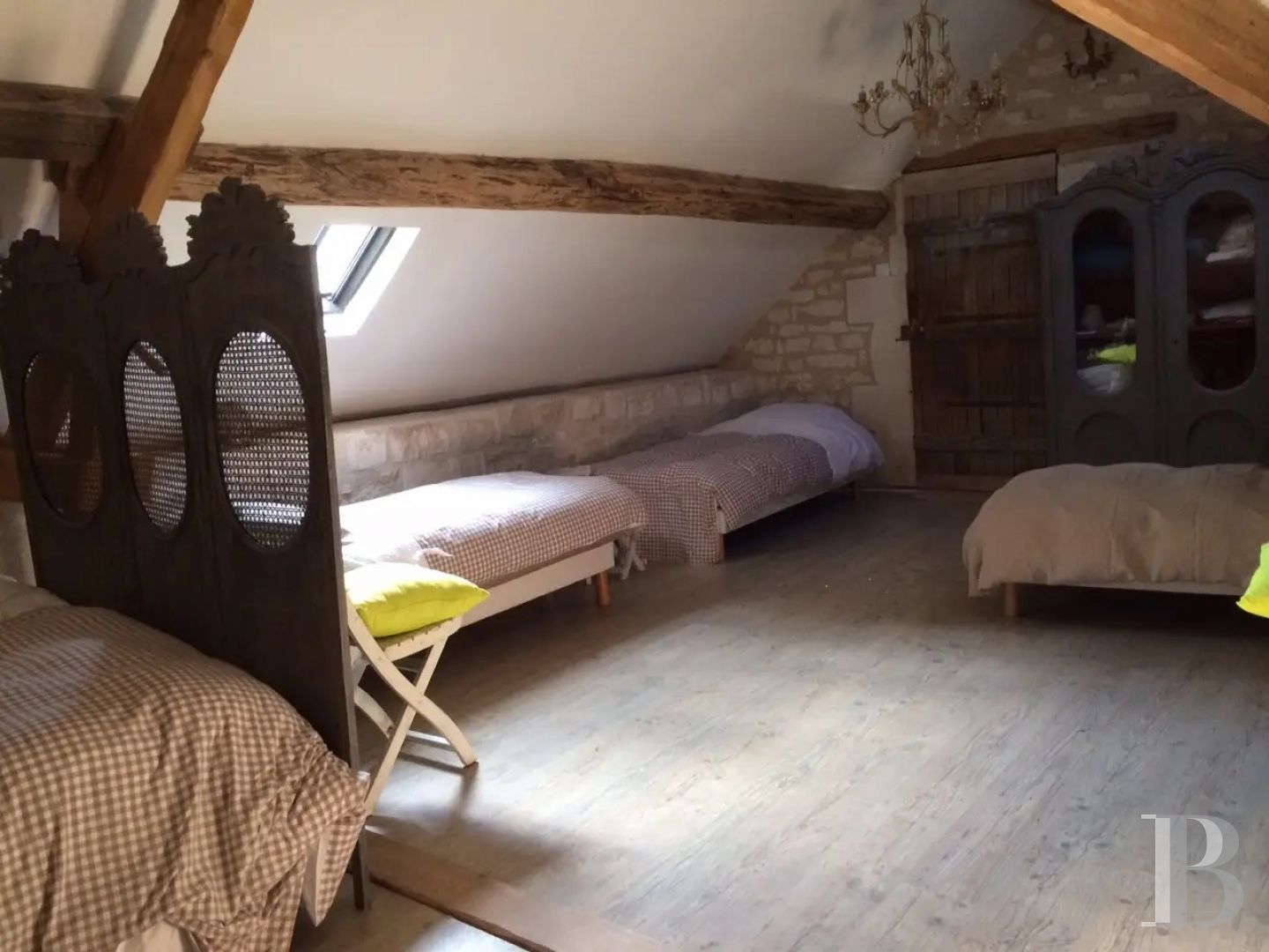 Au sud d’Auxerre, au bord de l’Yonne, un domaine du 18e s.  ouvert à toutes les villégiatures - photo  n°35