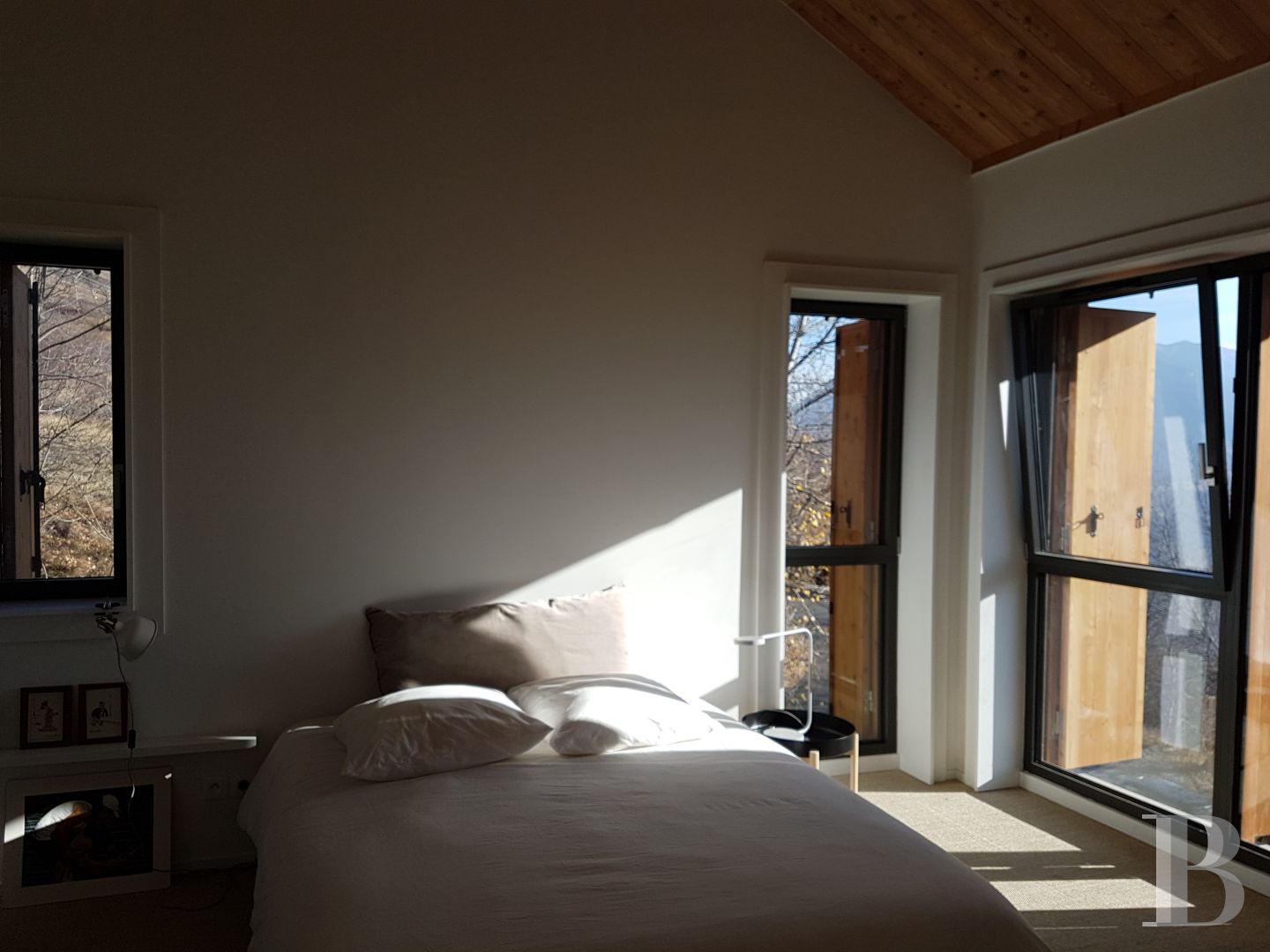 A contemporary chalet overlooking the Durance valley in the south-west of Briançon - photo  n°11