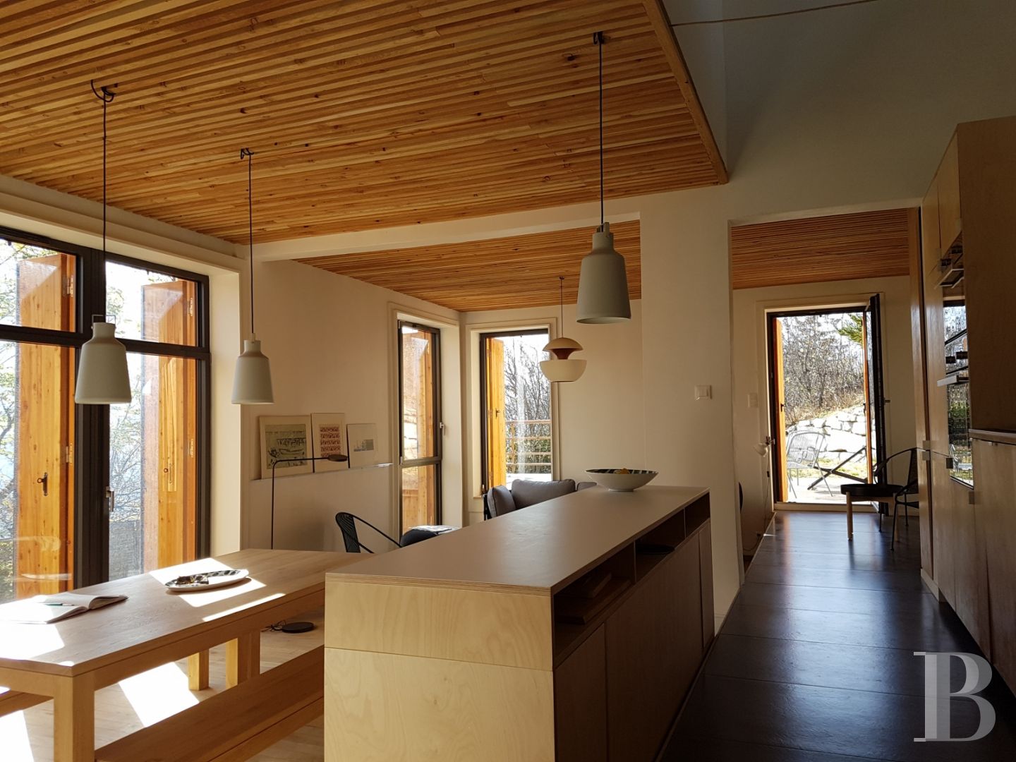 A contemporary chalet overlooking the Durance valley in the south-west of Briançon - photo  n°4