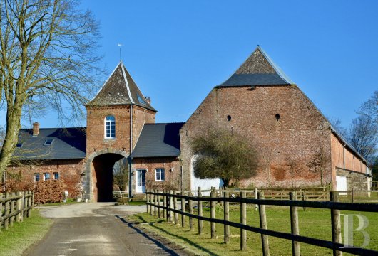 picardy - An 18th century former abbey farmhouse  set in more than 4.5 hectares in the Thiérache region