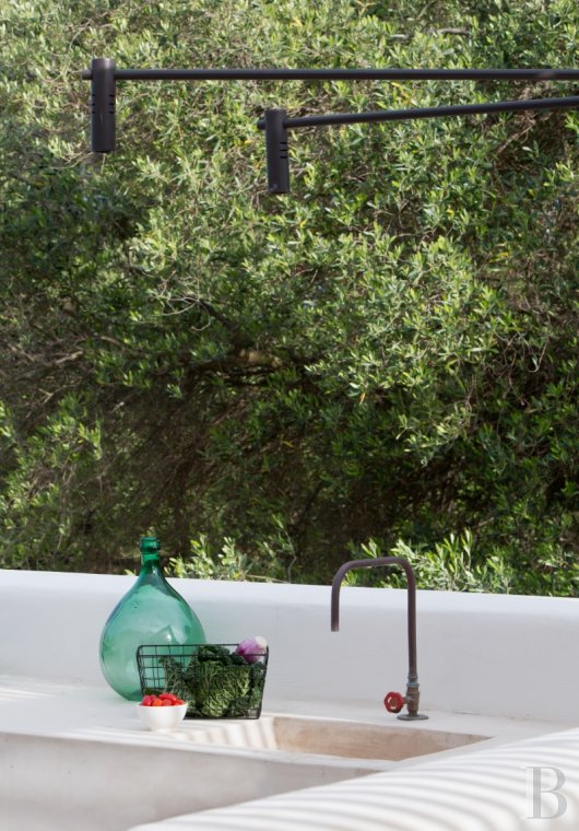 The Casa di Monti, between two seas and a field of ancient olive trees, perfect for holidays in Puglia in Southern Italy  - photo  n°30