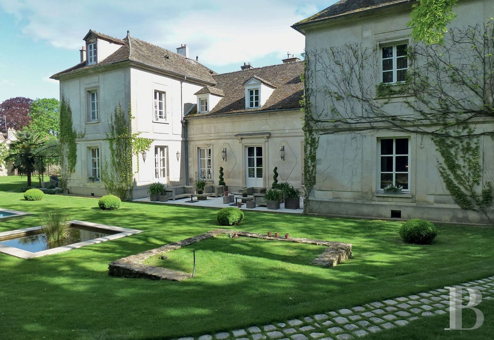 A classic and elegant house for relaxing weekends, family gatherings and important meetings just 50 kilometres from Paris  - photo  n°5