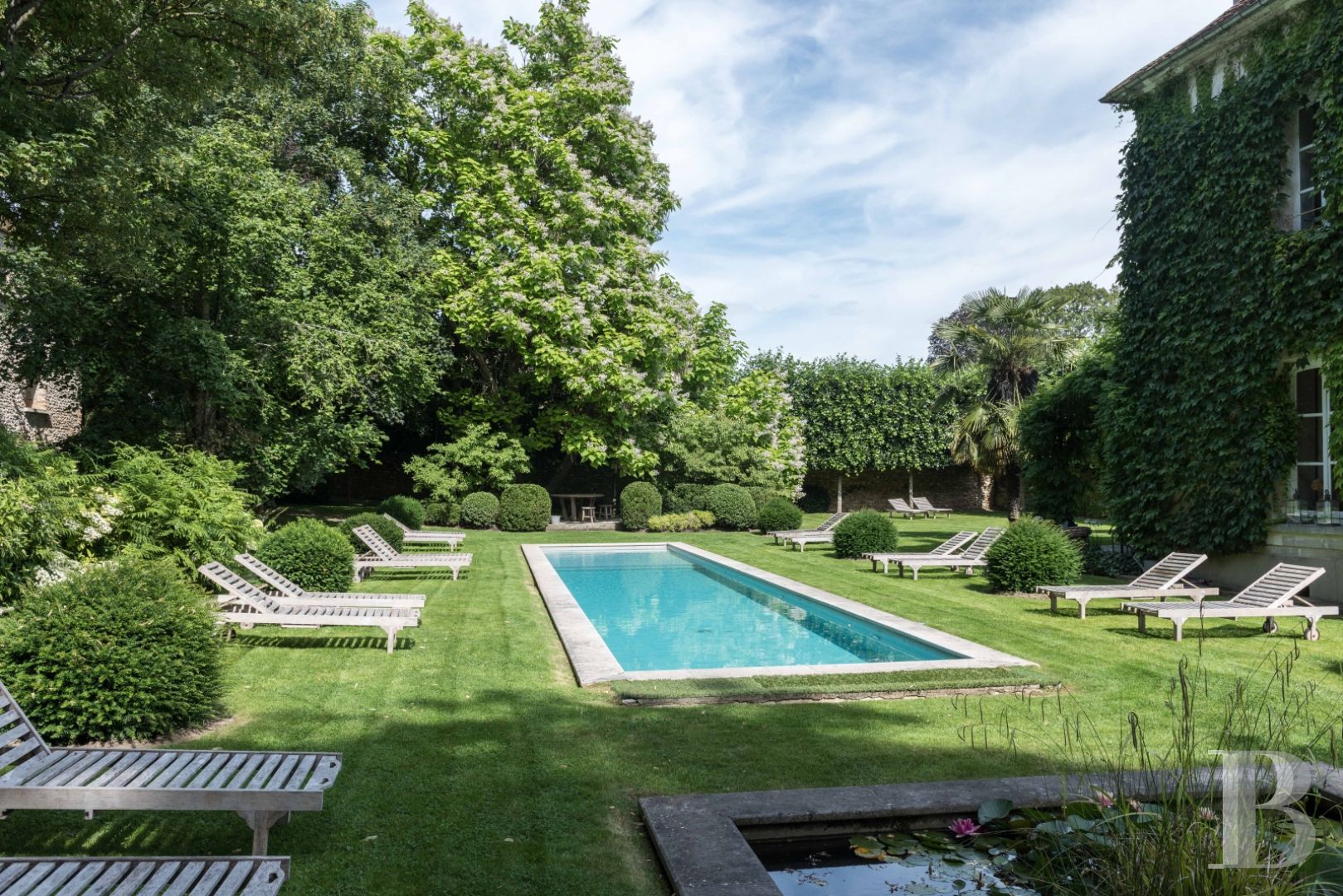 A classic and elegant house for relaxing weekends, family gatherings and important meetings just 50 kilometres from Paris  - photo  n°4