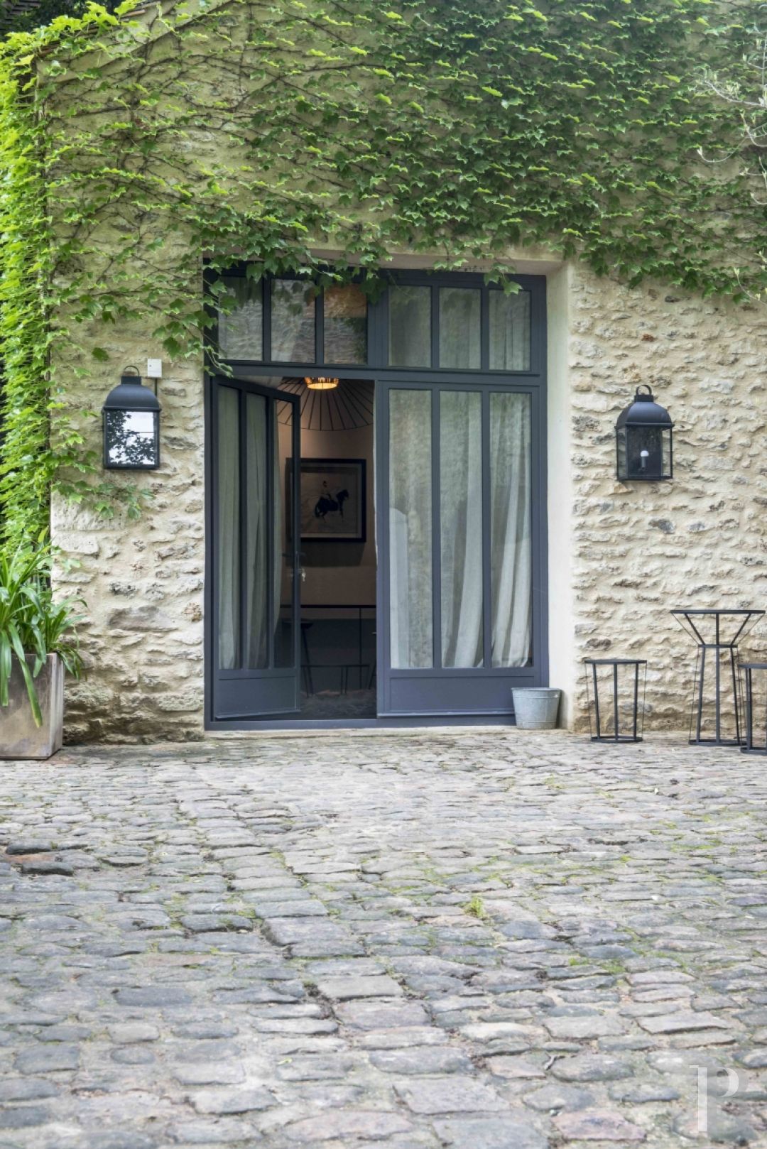 A classic and elegant house for relaxing weekends, family gatherings and important meetings just 50 kilometres from Paris  - photo  n°41