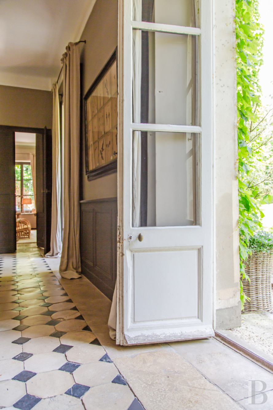 A classic and elegant house for relaxing weekends, family gatherings and important meetings just 50 kilometres from Paris  - photo  n°9