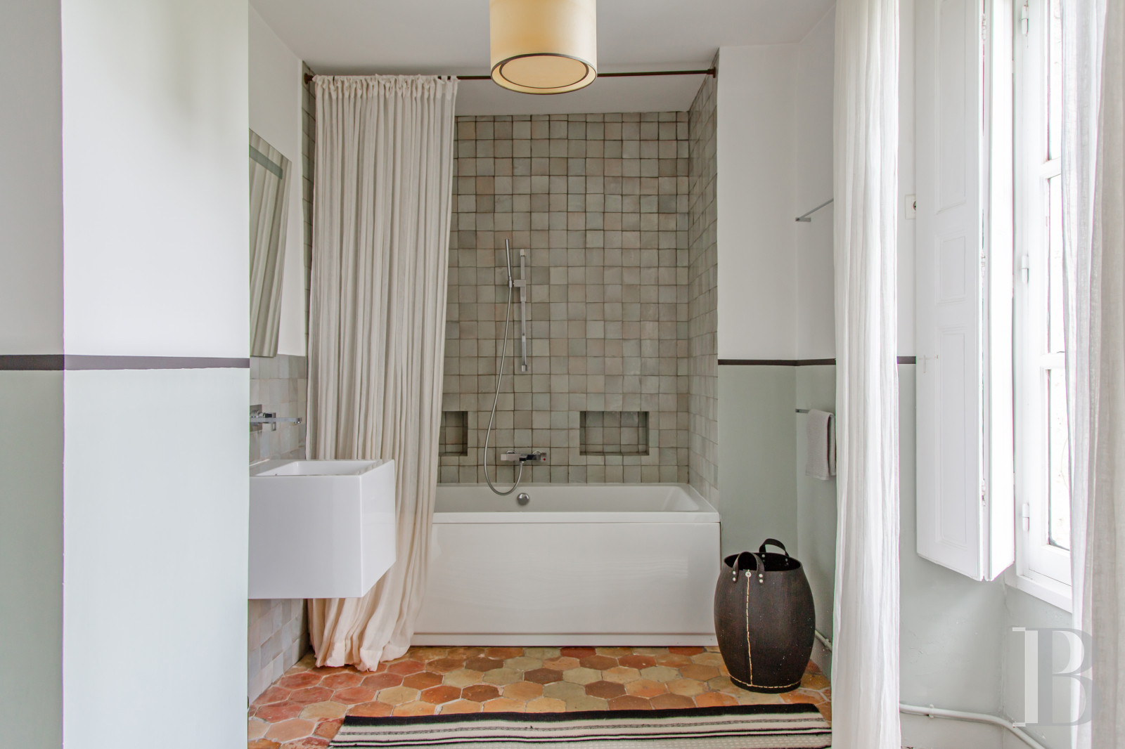 A classic and elegant house for relaxing weekends, family gatherings and important meetings just 50 kilometres from Paris  - photo  n°35