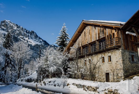 An 18th century farmhouse for large families or groups of friends  in the Channel valley, near Morzine - photo  n°3