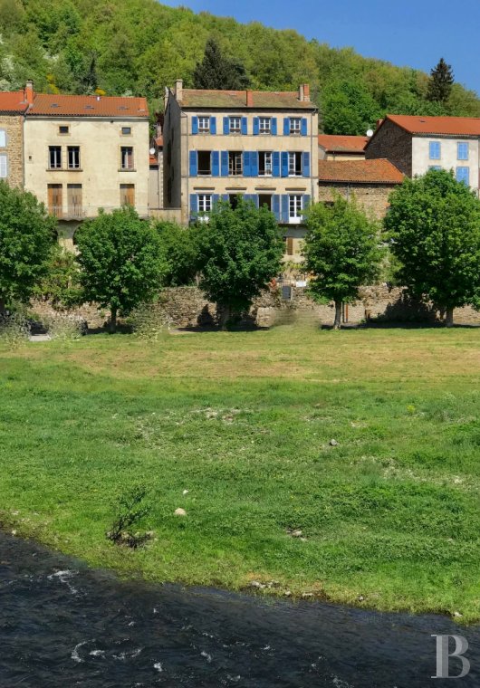 A village house overlooking the Gorges de l'Allier in Haute-Loire - photo  n°2