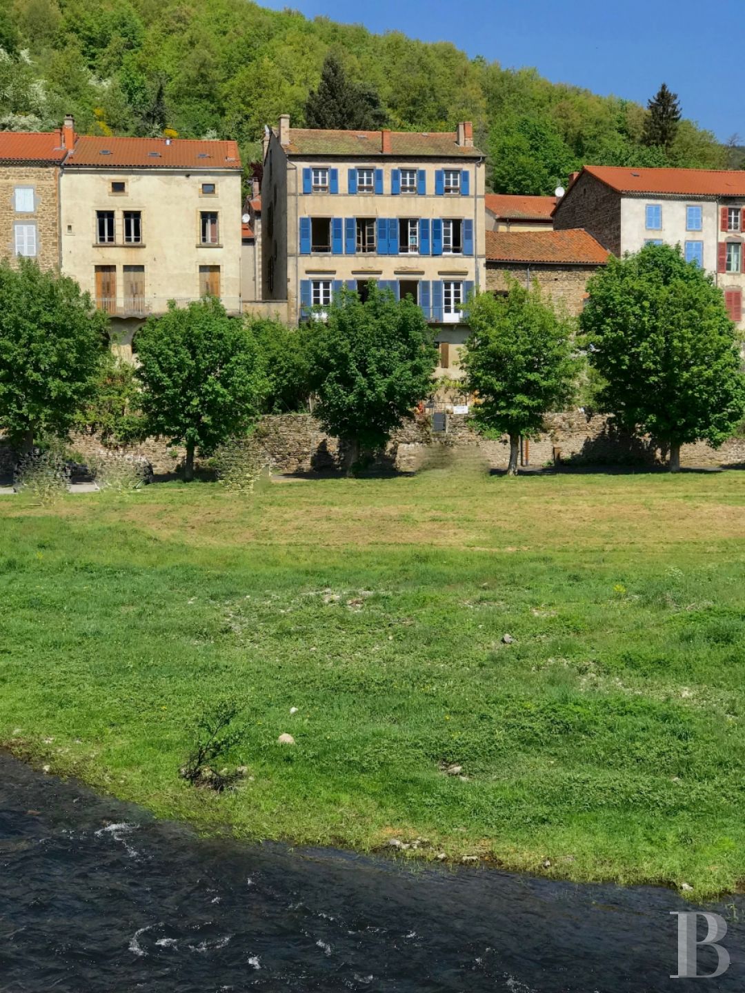 A village house overlooking the Gorges de l'Allier in Haute-Loire - photo  n°2