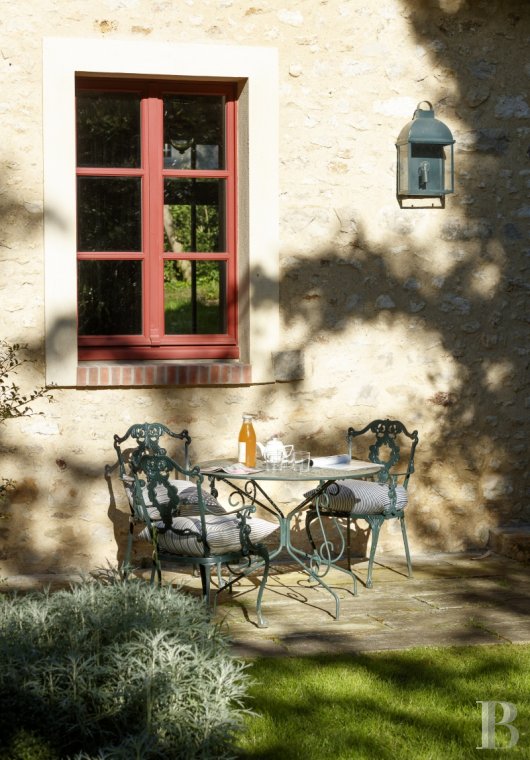 A chateau's former outbuildings transformed into guesthouses  in Courances and the province of Gâtinais - photo  n°3