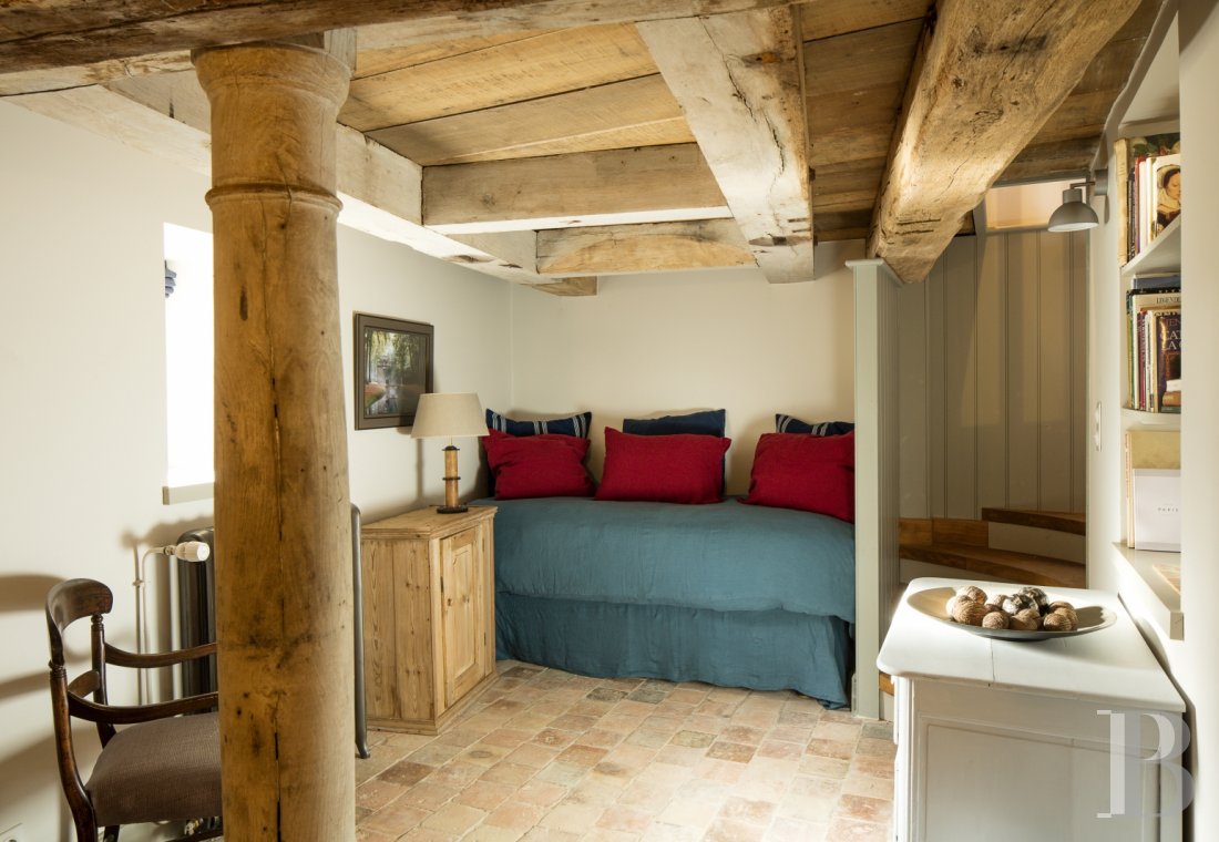 A chateau's former outbuildings transformed into guesthouses  in Courances and the province of Gâtinais - photo  n°18