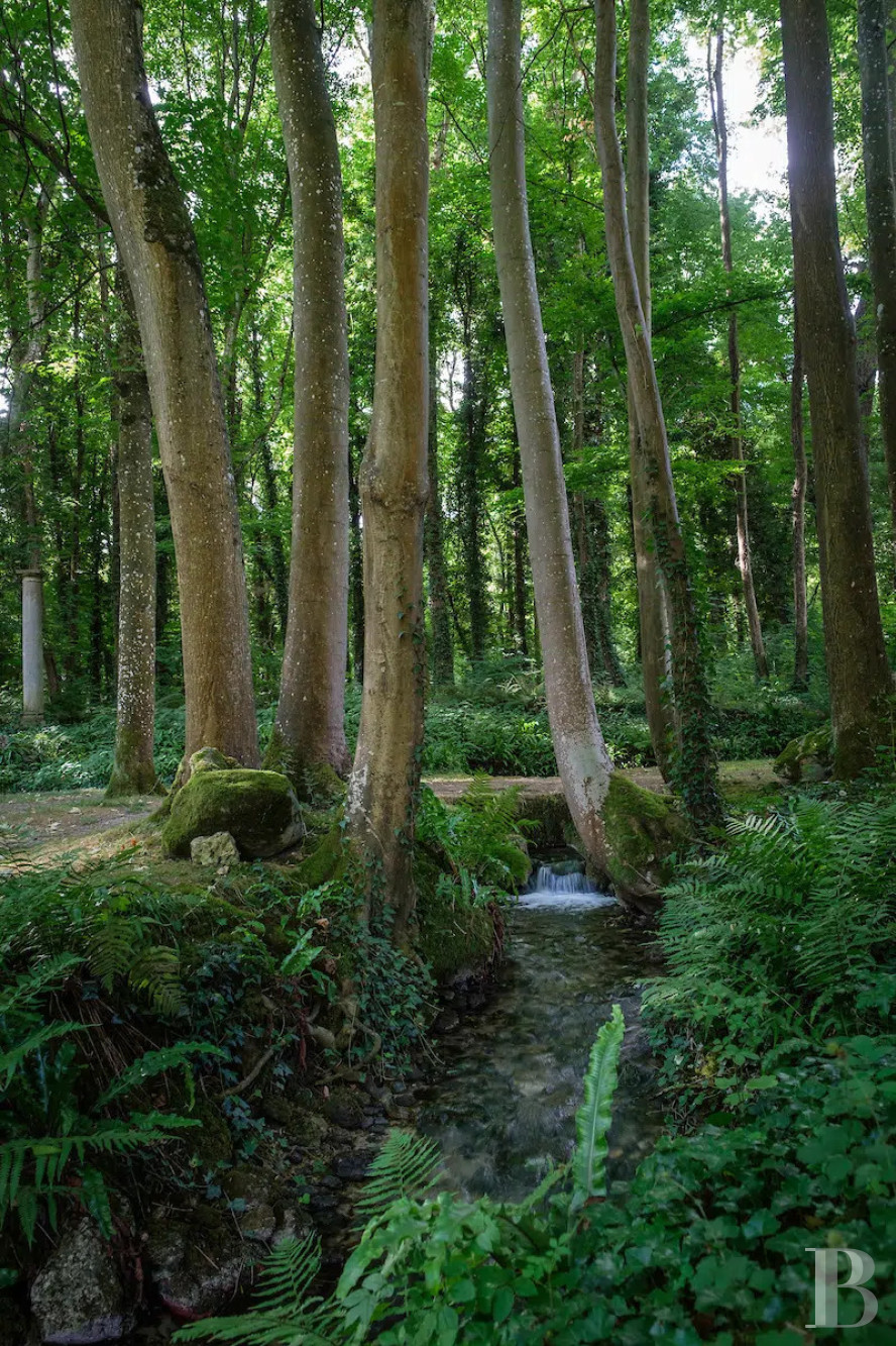 A chateau's former outbuildings transformed into guesthouses  in Courances and the province of Gâtinais - photo  n°8
