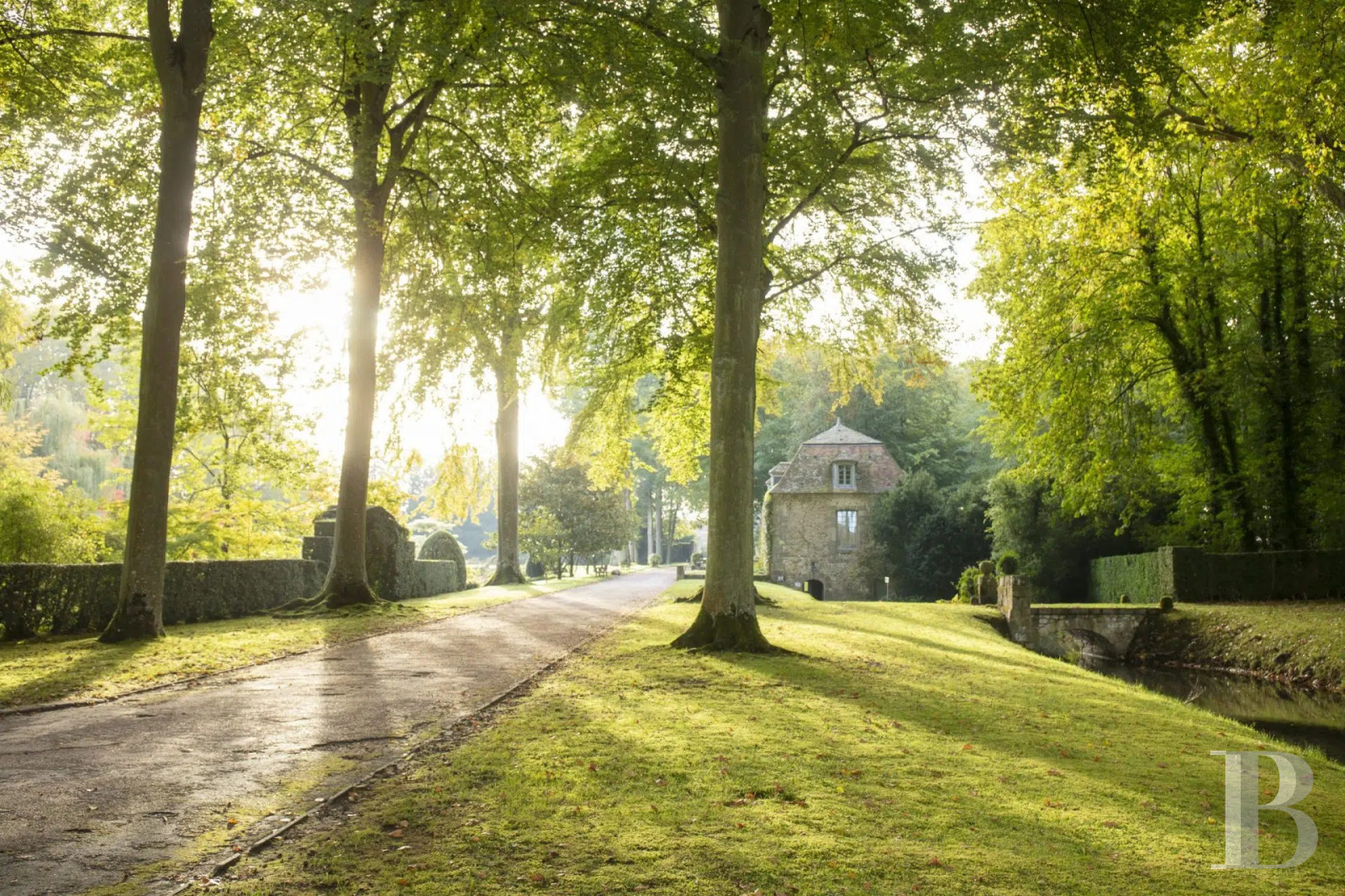 A chateau's former outbuildings transformed into guesthouses  in Courances and the province of Gâtinais - photo  n°30