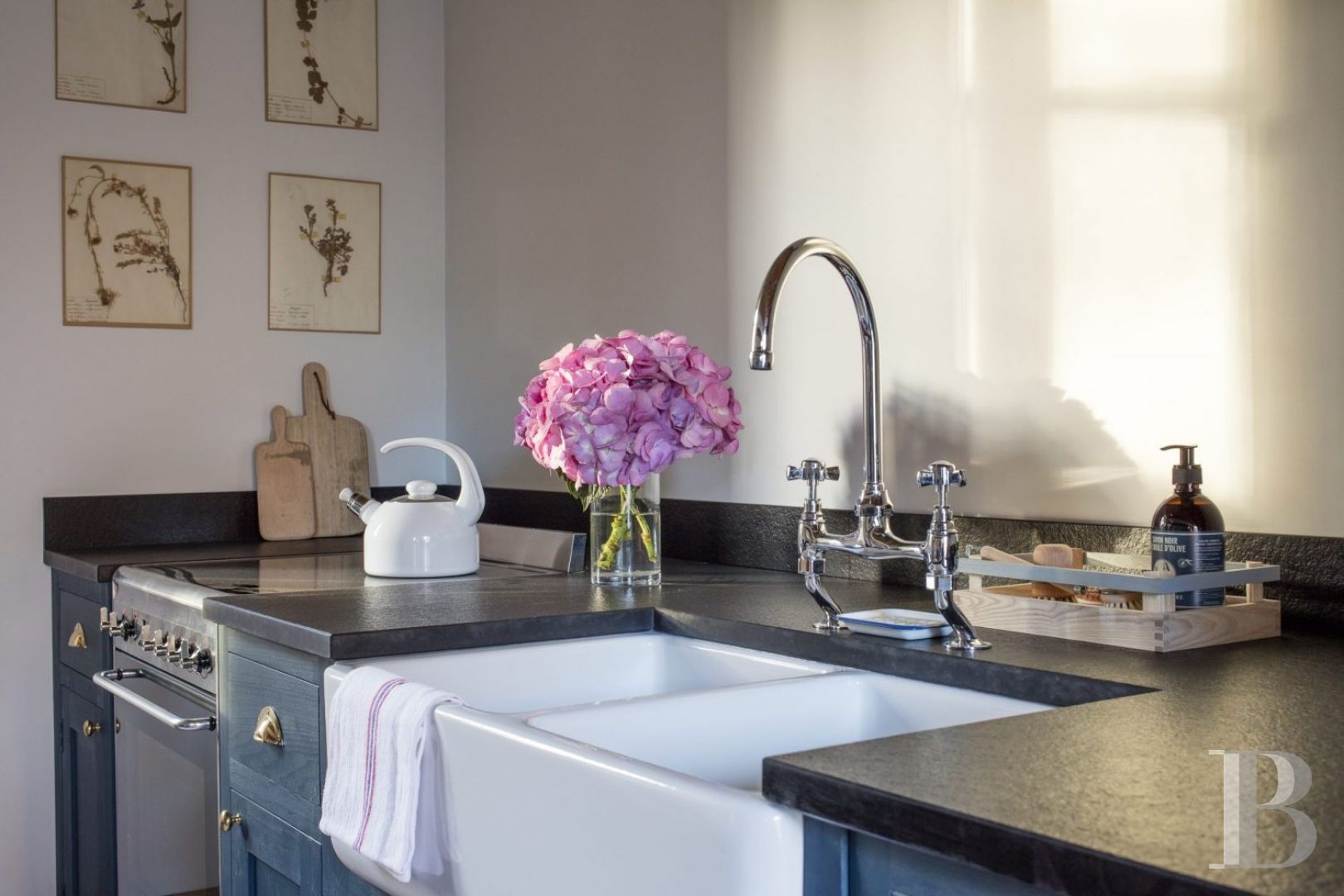 A chateau's former outbuildings transformed into guesthouses  in Courances and the province of Gâtinais - photo  n°13