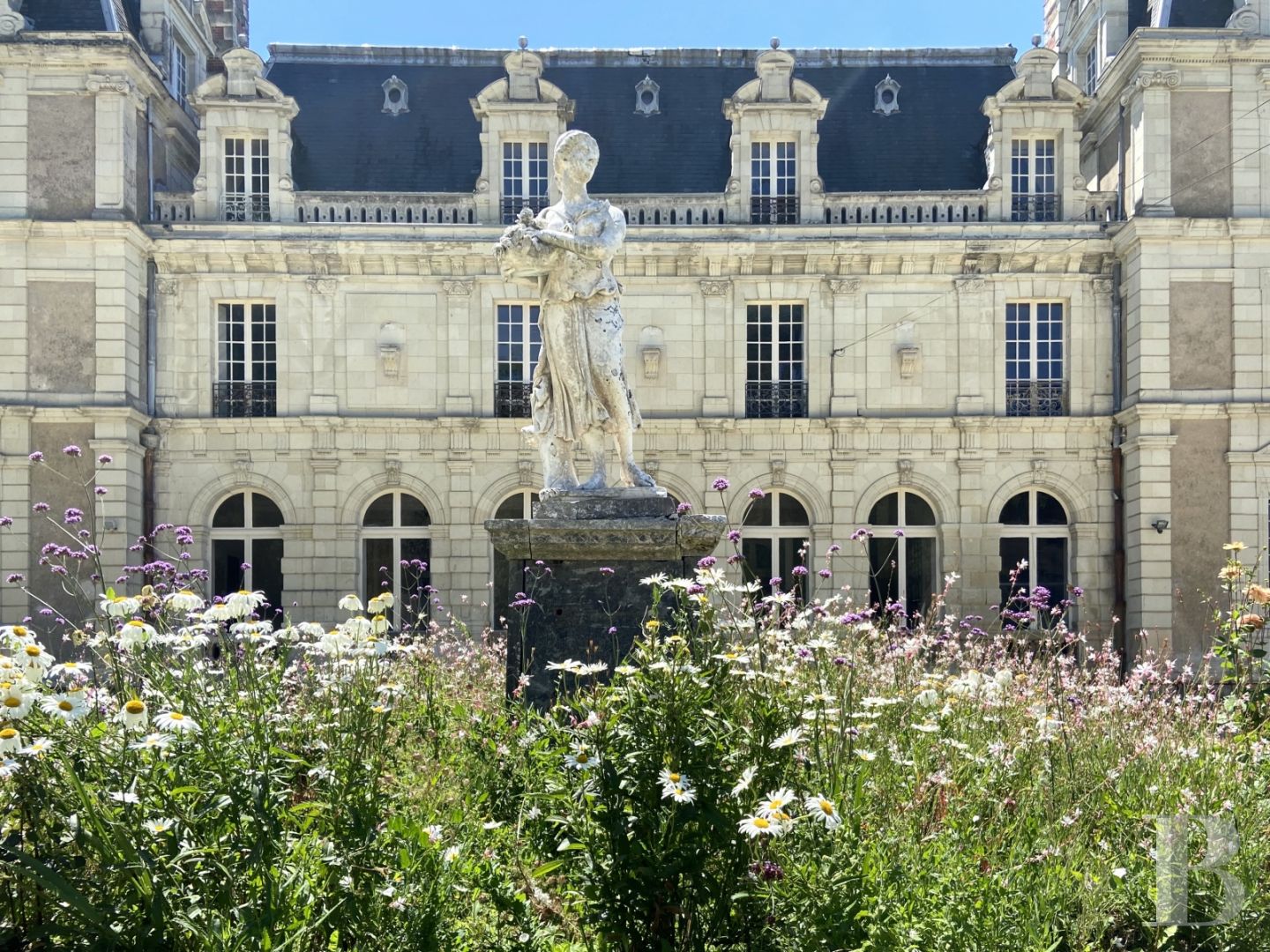 Au milieu de la campagne angevine, un château et son parc inscrits dans les siècles  - photo  n°5