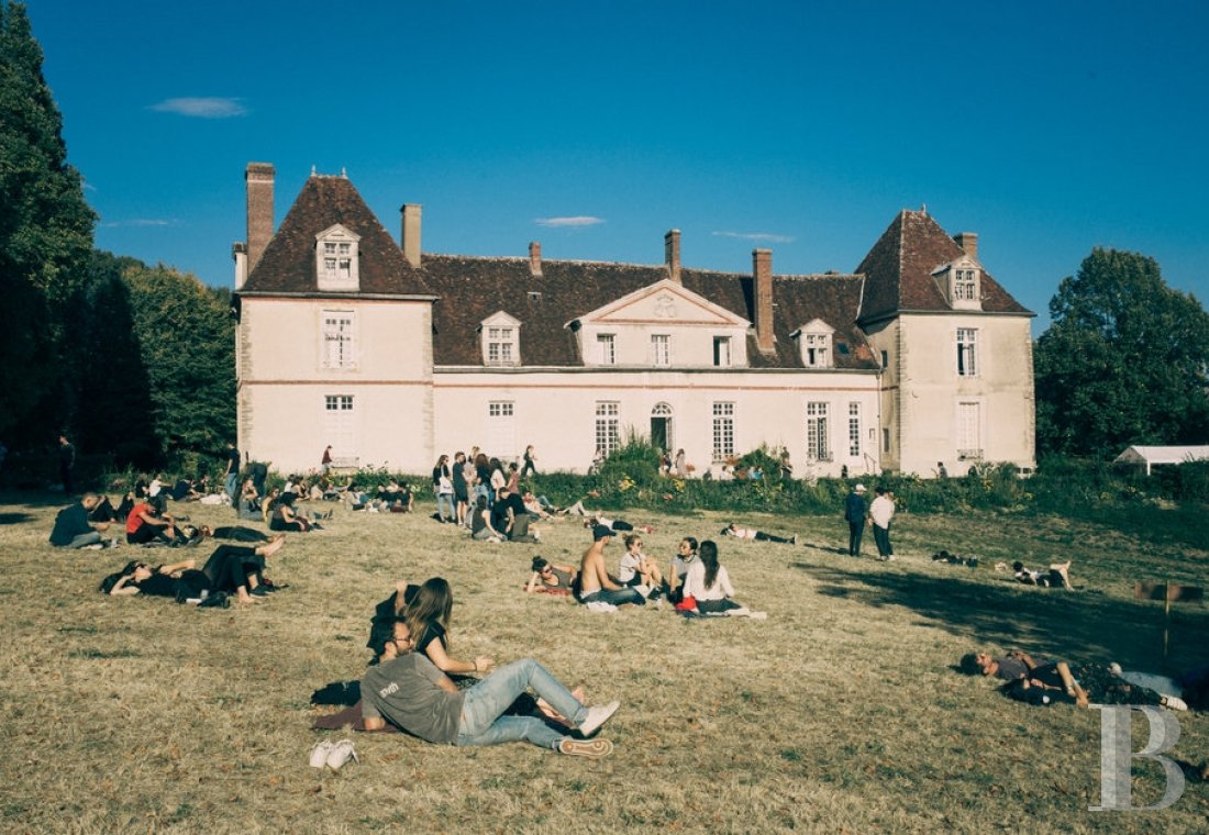 A 17th century chateau open to all arts and cultures in Yonne, Burgundy - photo  n°5