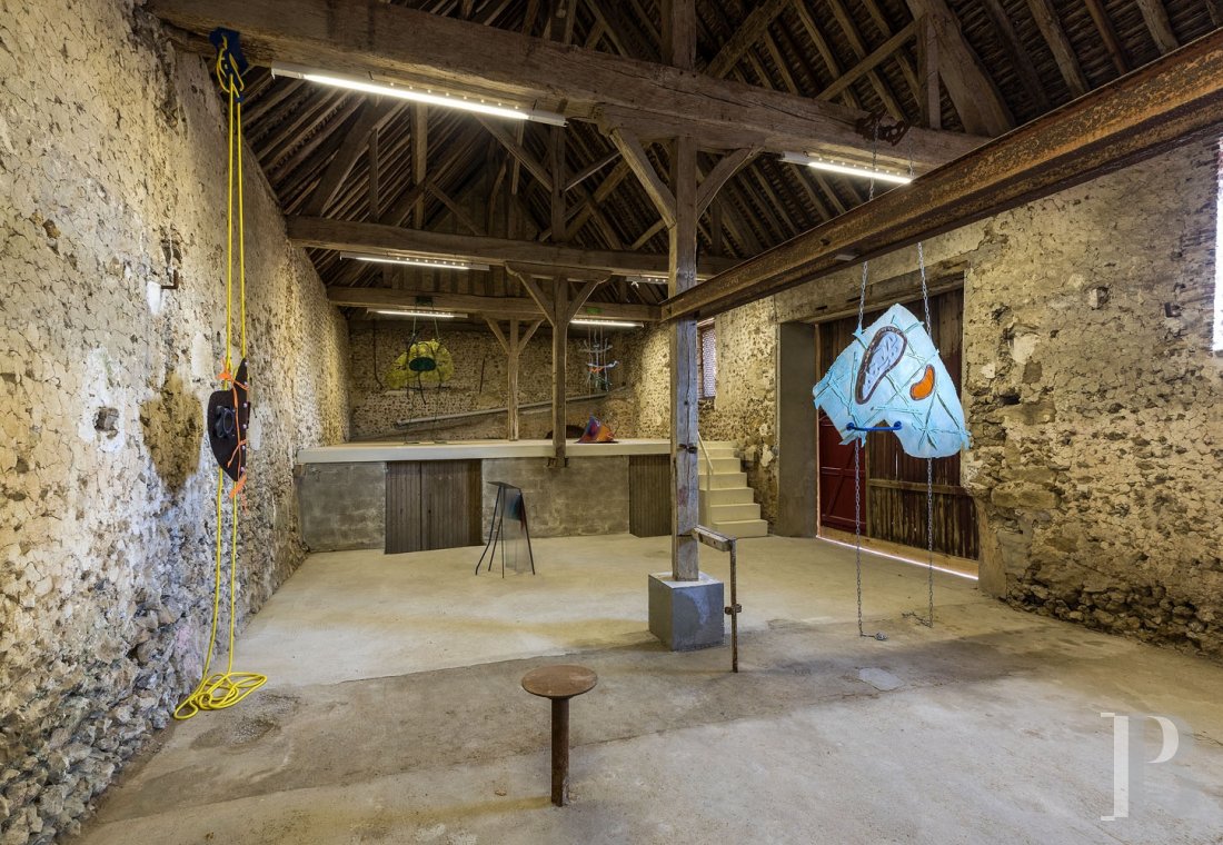A 17th century chateau open to all arts and cultures in Yonne, Burgundy - photo  n°1