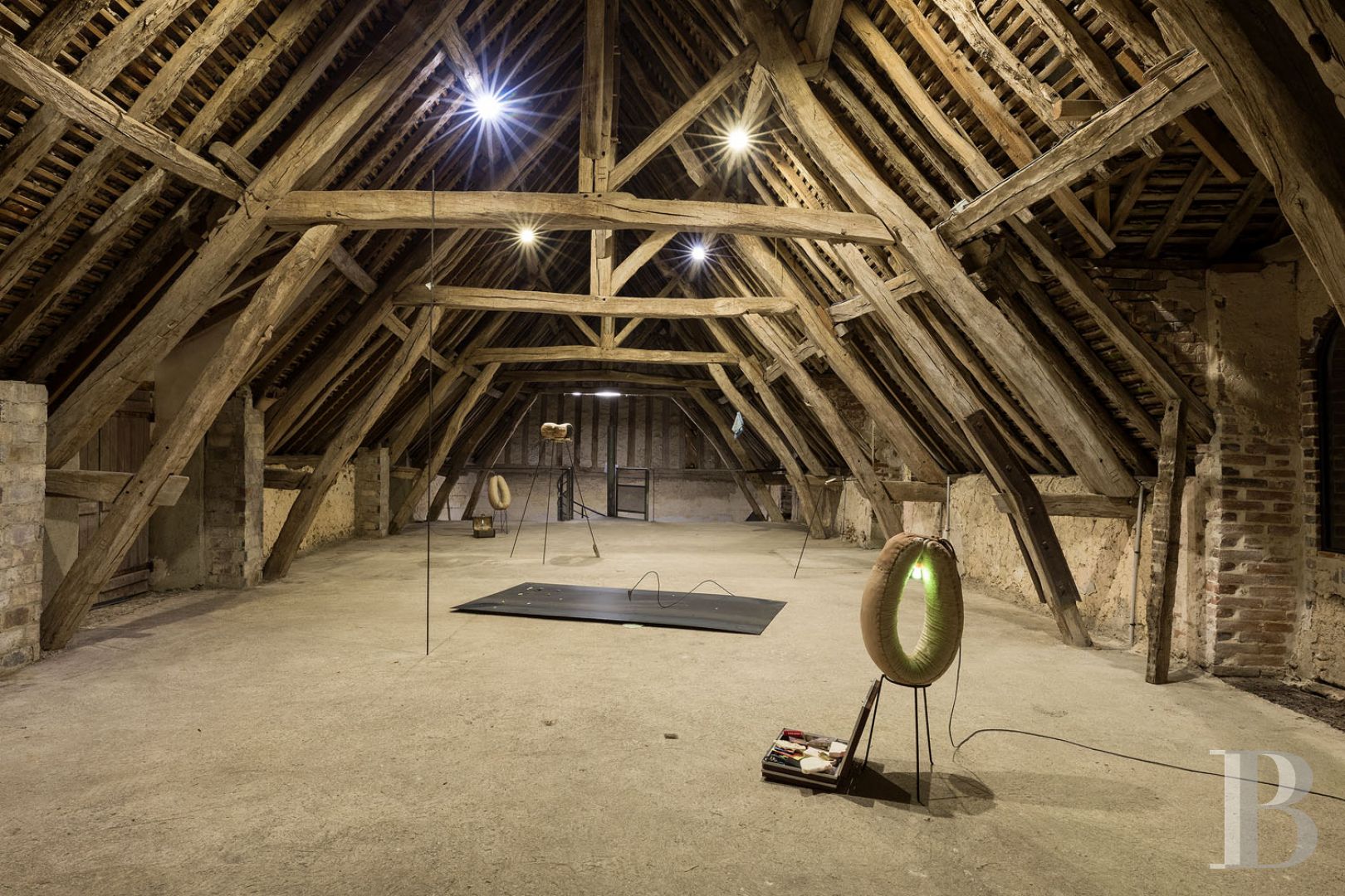 A 17th century chateau open to all arts and cultures in Yonne, Burgundy - photo  n°17