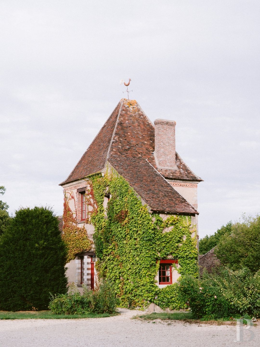 A 17th century chateau open to all arts and cultures in Yonne, Burgundy - photo  n°7