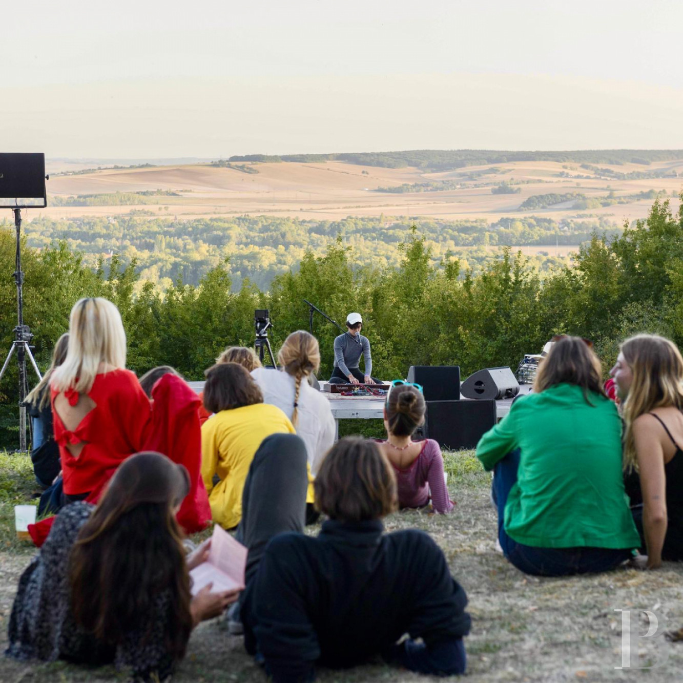 A 17th century chateau open to all arts and cultures in Yonne, Burgundy - photo  n°21