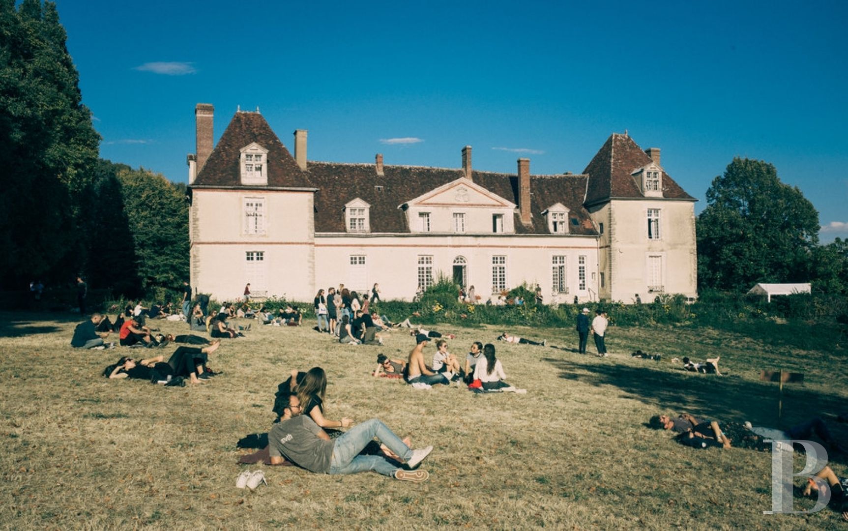 A 17th century chateau open to all arts and cultures in Yonne, Burgundy - photo  n°5