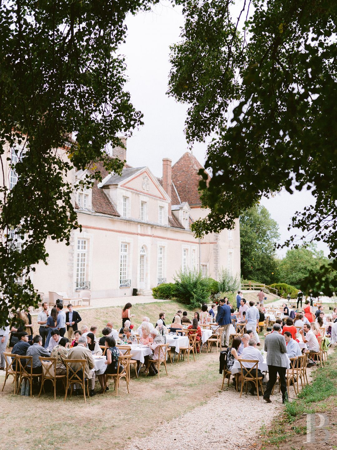 A 17th century chateau open to all arts and cultures in Yonne, Burgundy - photo  n°10