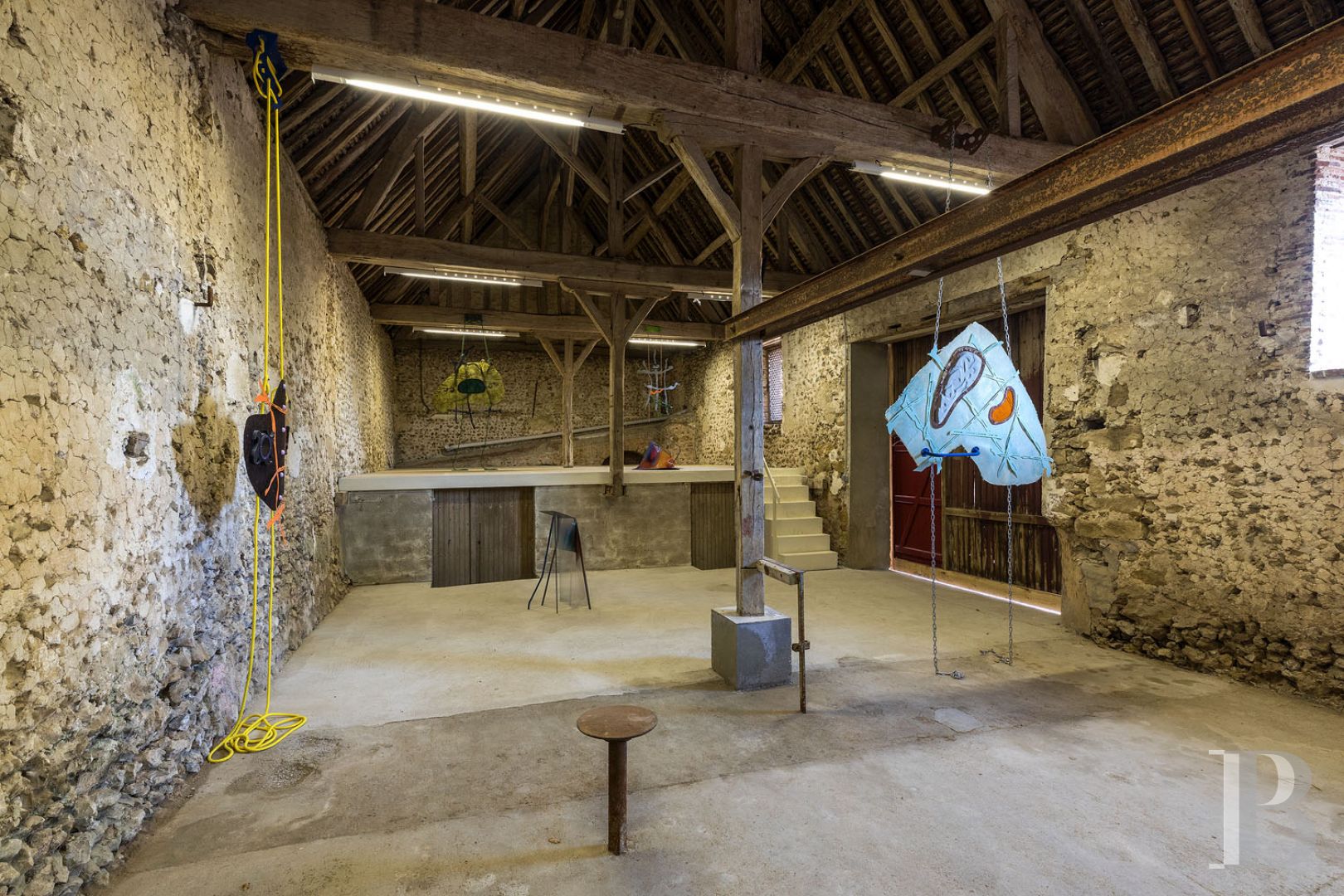 A 17th century chateau open to all arts and cultures in Yonne, Burgundy - photo  n°1